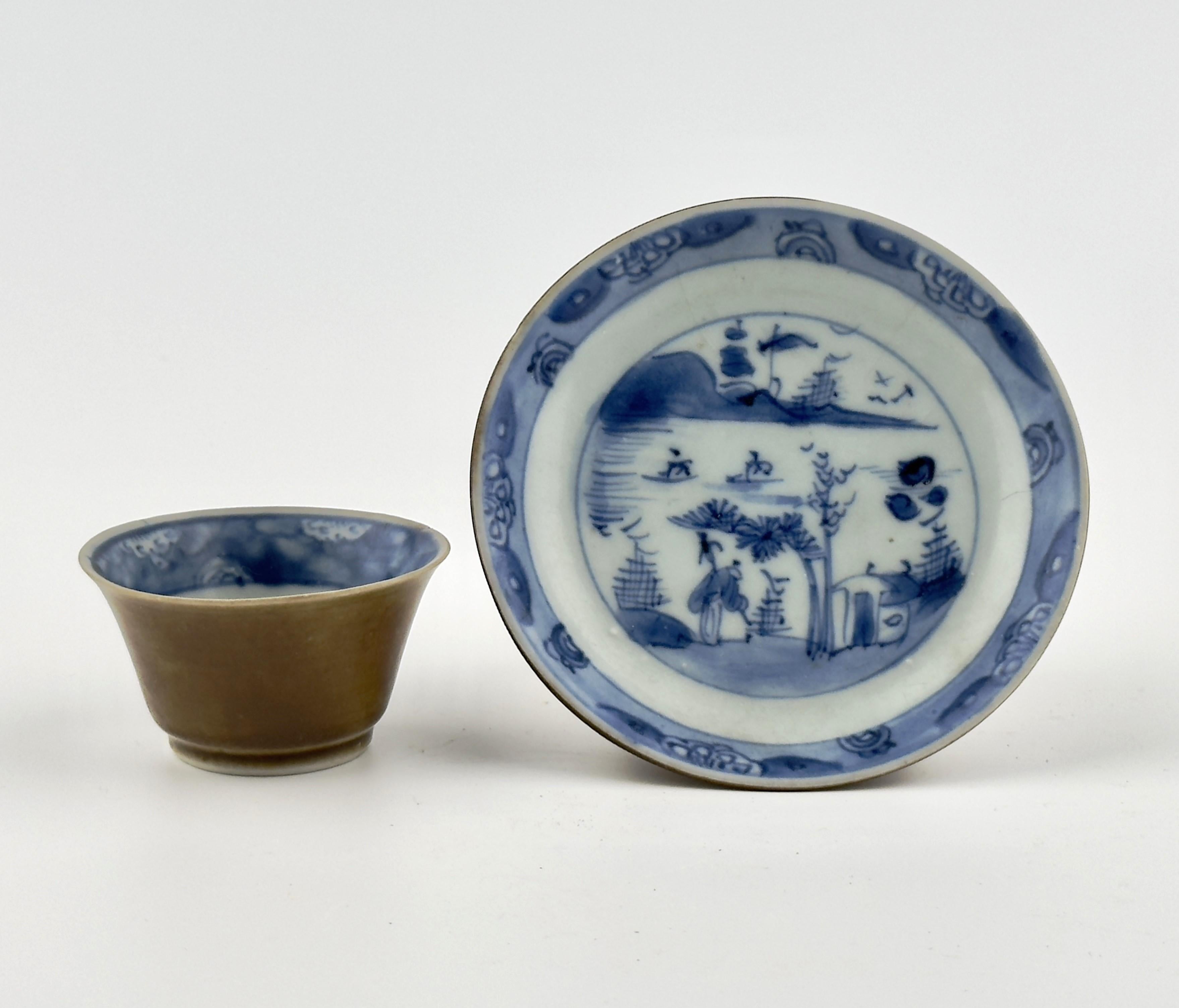 Vorbeifahrende Boote und Figur Teeschale und Untertasse C 1725, Qing Dynasty Yongzheng Era im Zustand „Gut“ im Angebot in seoul, KR