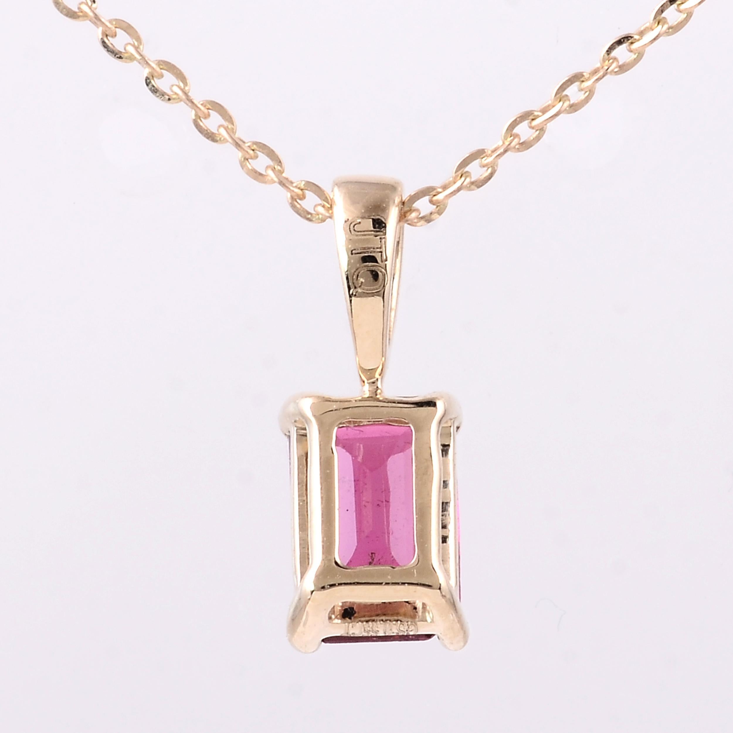 14K Tourmaline Pendant Necklace - Elegant Jewelry for Unique Style Statement In New Condition For Sale In Holtsville, NY