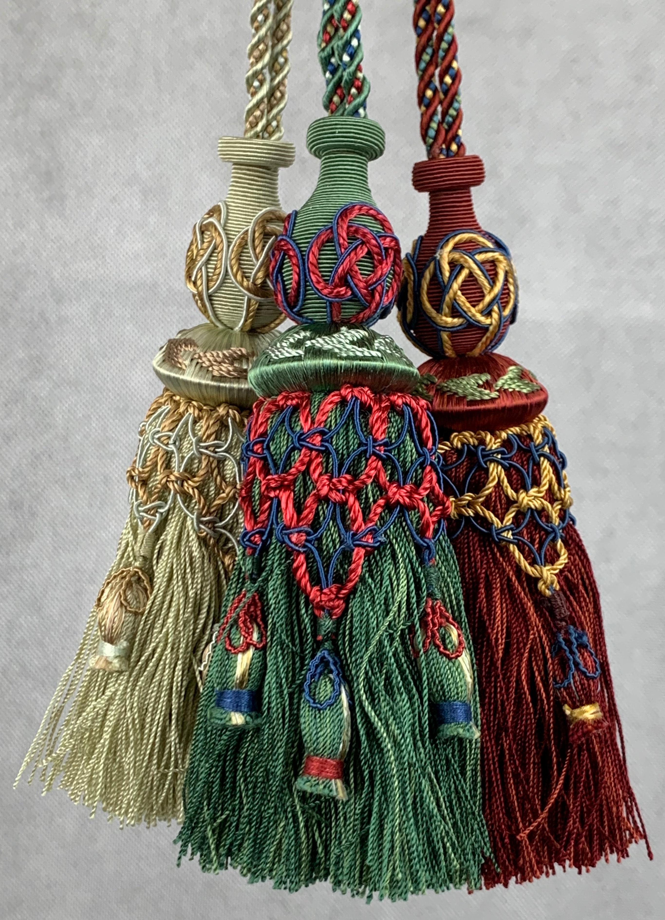 Late 20th Century Houlés of Paris Passmenterie Key Tassel or Gland Cle Hand Tied in Verte