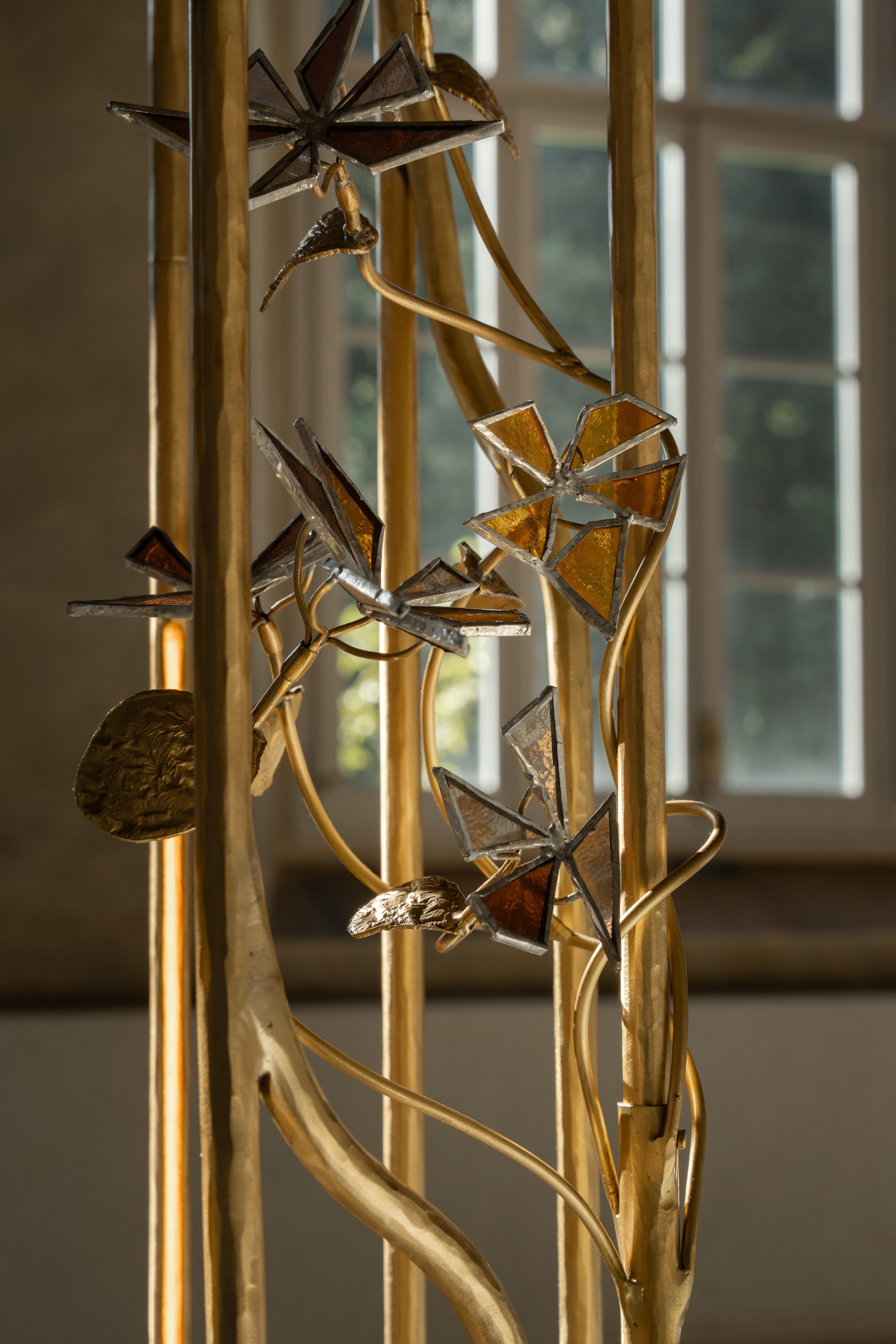 Lampadaire contemporain en laiton doré et marbre inspiré des Médicis par Morghen Studio en vente 8