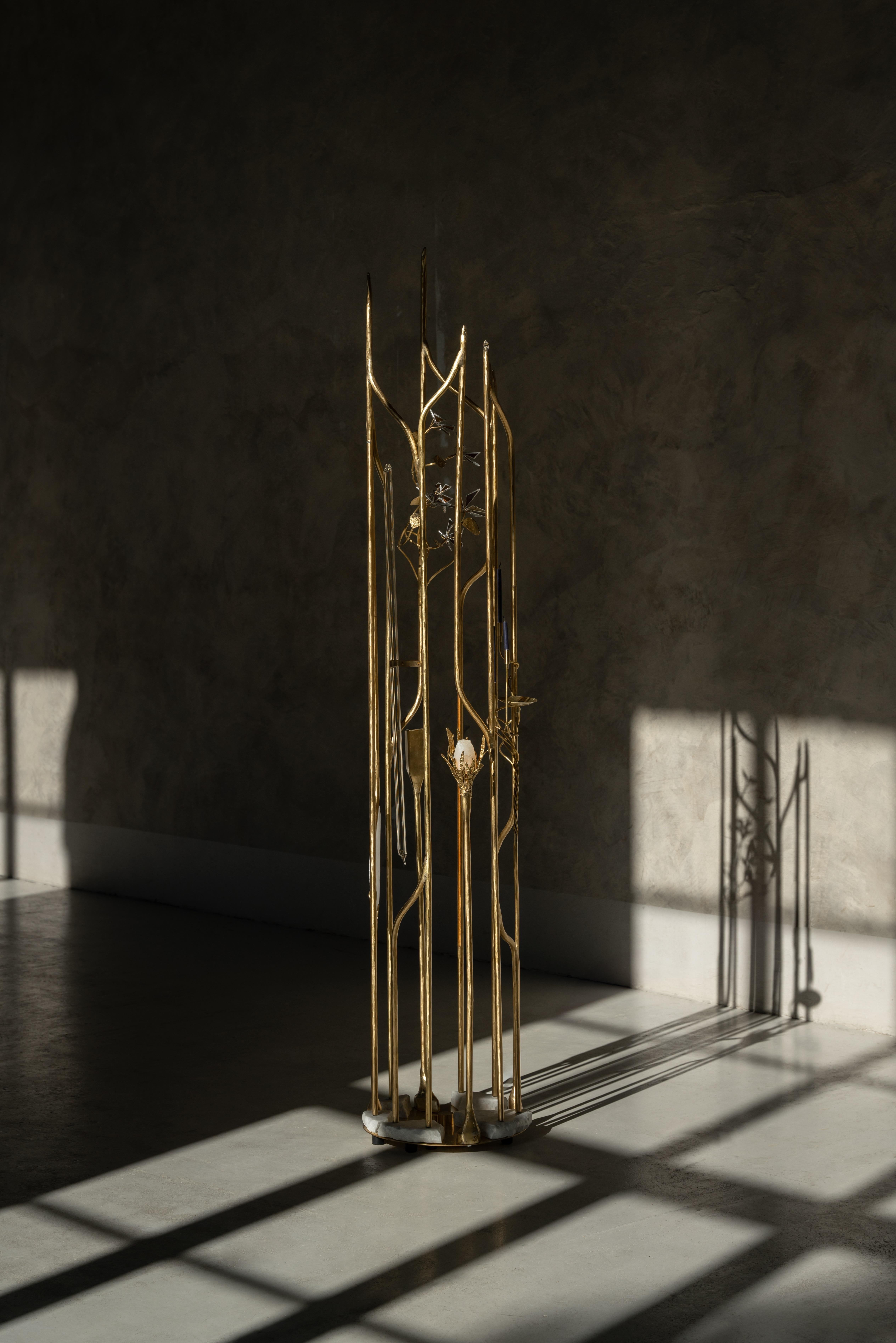 Lampadaire contemporain en laiton doré et marbre inspiré des Médicis par Morghen Studio en vente 10