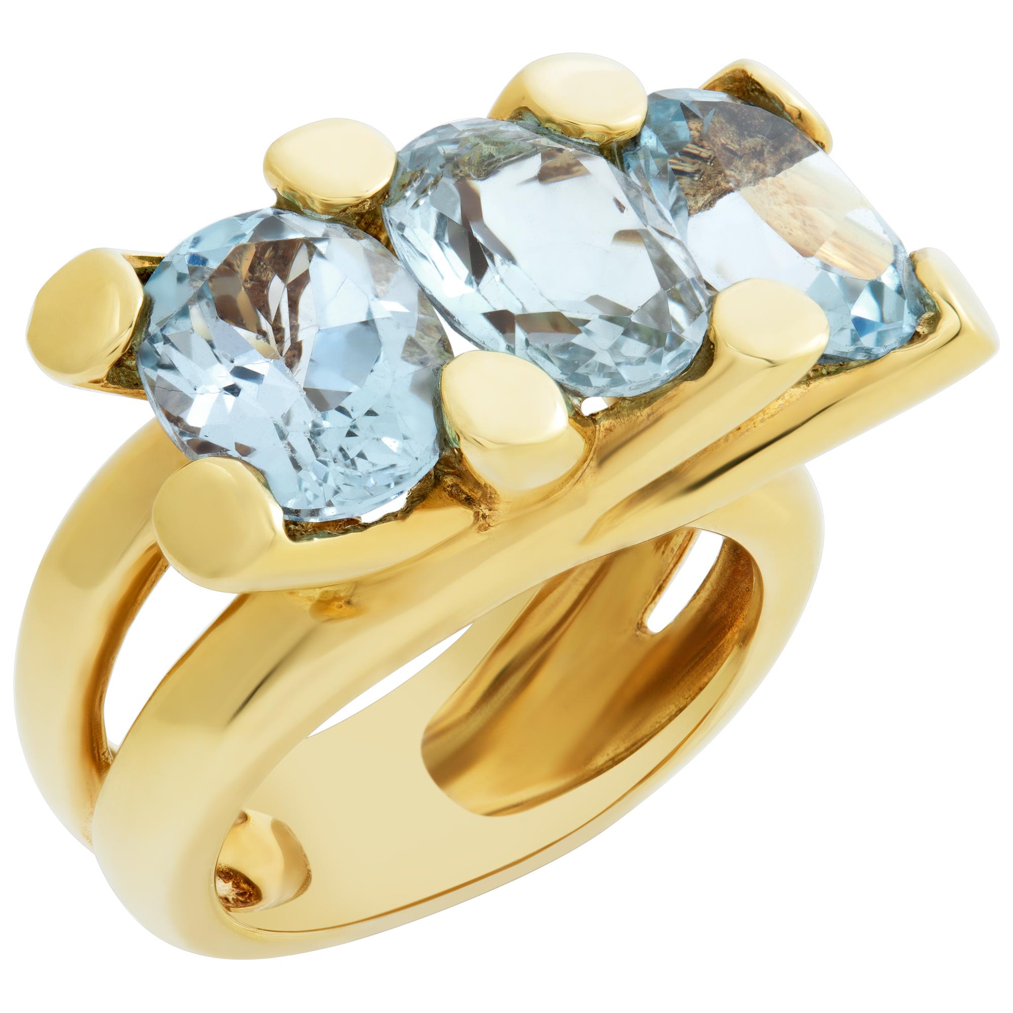 past Present & Future Blue Topaz 18k Yellow Gold Ring In Excellent Condition For Sale In Surfside, FL