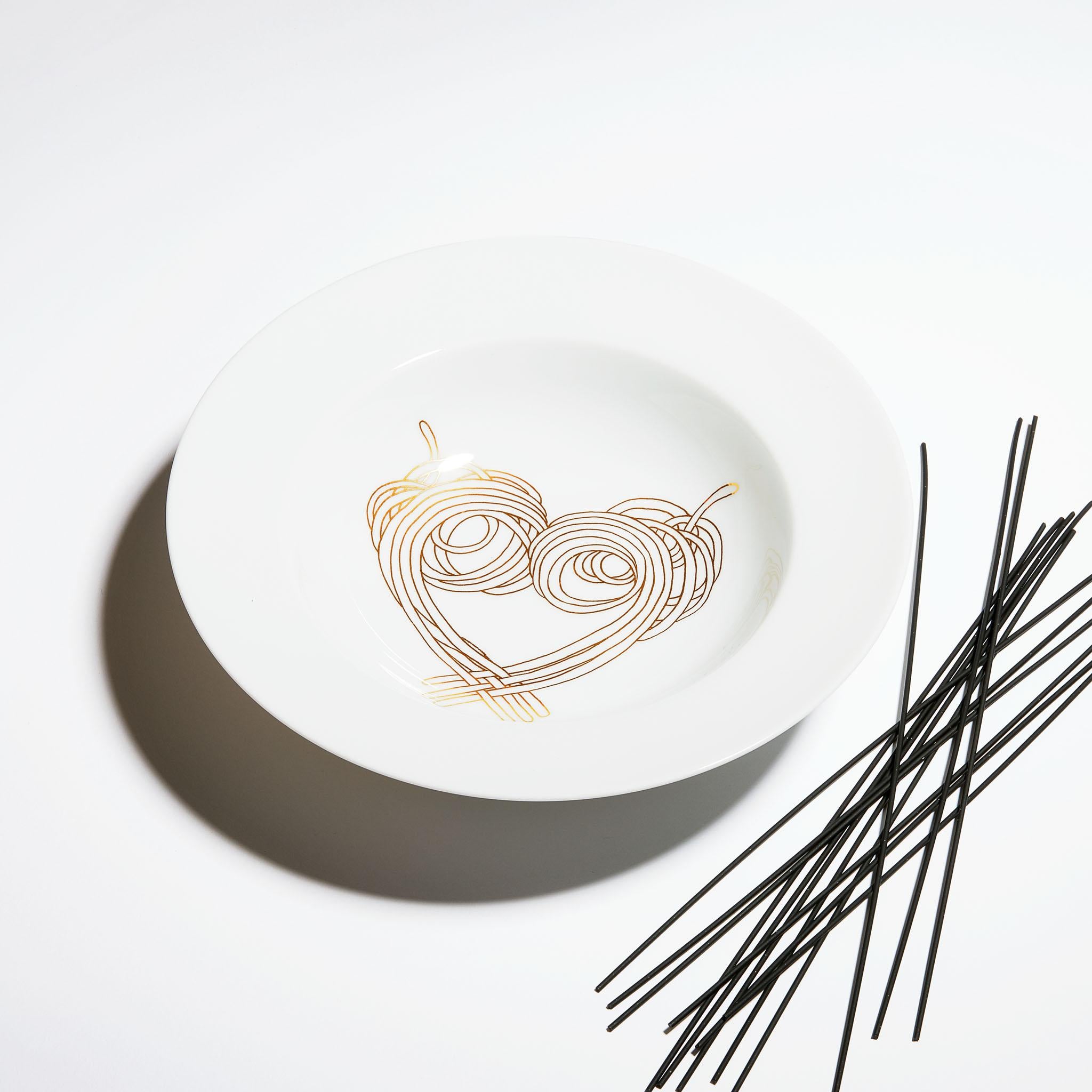 French Dinner Pasta Porcelain Plate without gold Collection Le Coeur De La Mamma For Sale