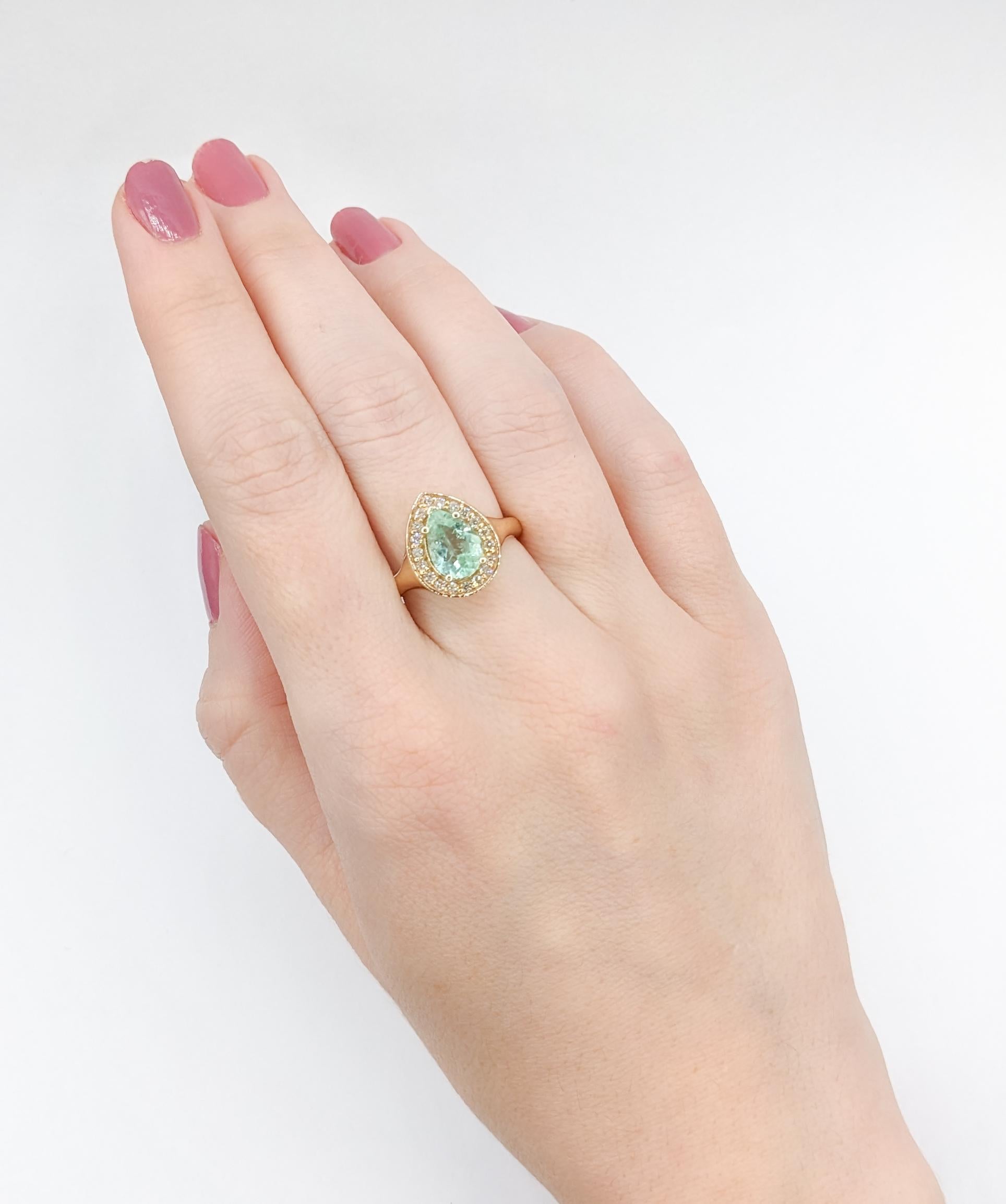Pastel 1.45ct Columbian Emerald Diamond Halo Ring For Sale 1