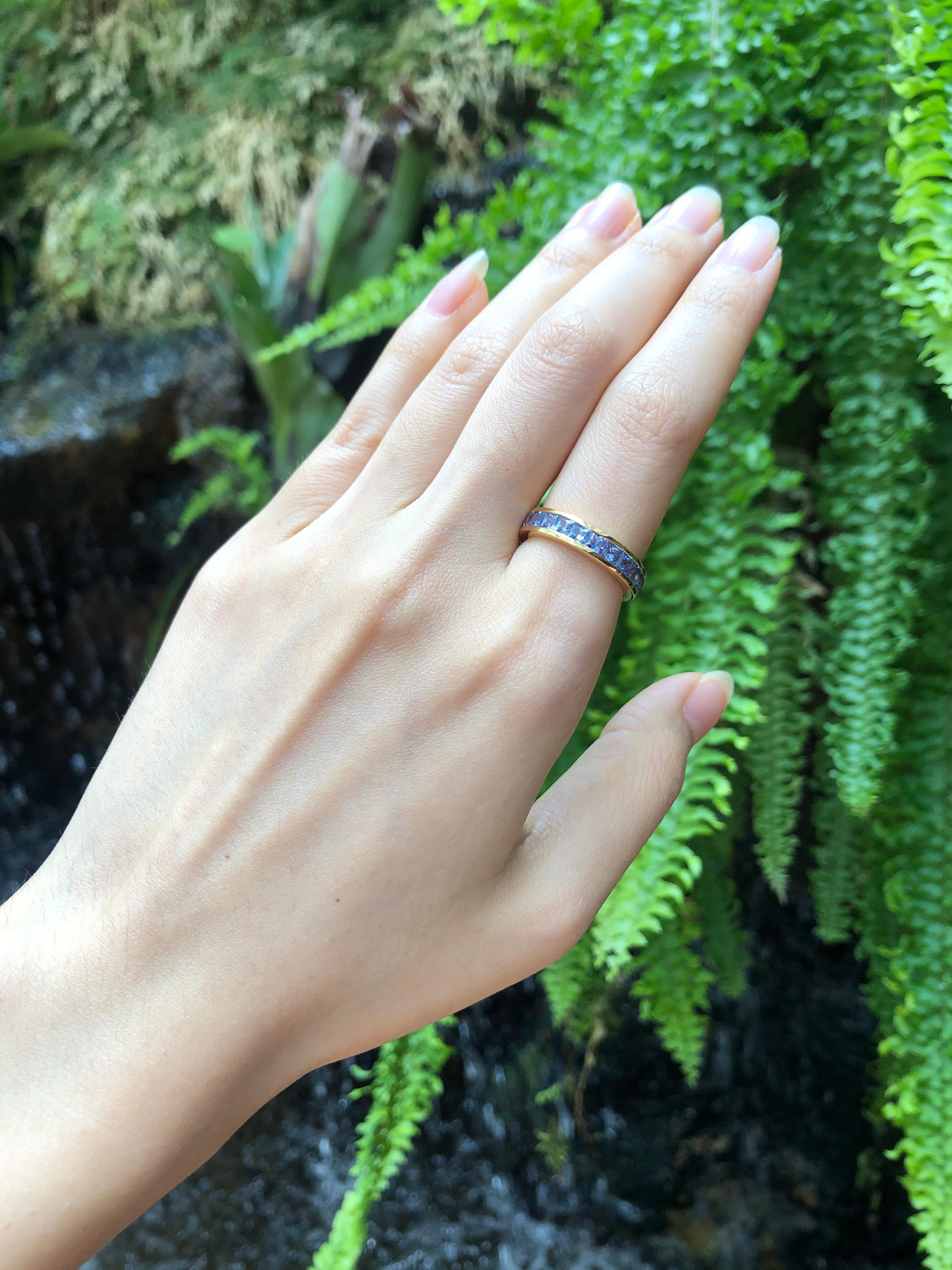 Blue Sapphire 3.71 carats Ring set in 18 Karat Gold Settings

Diameter:  2.1 cm 
Length: 0.4 cm
Ring Size: 52
Total Weight: 4.63 grams

