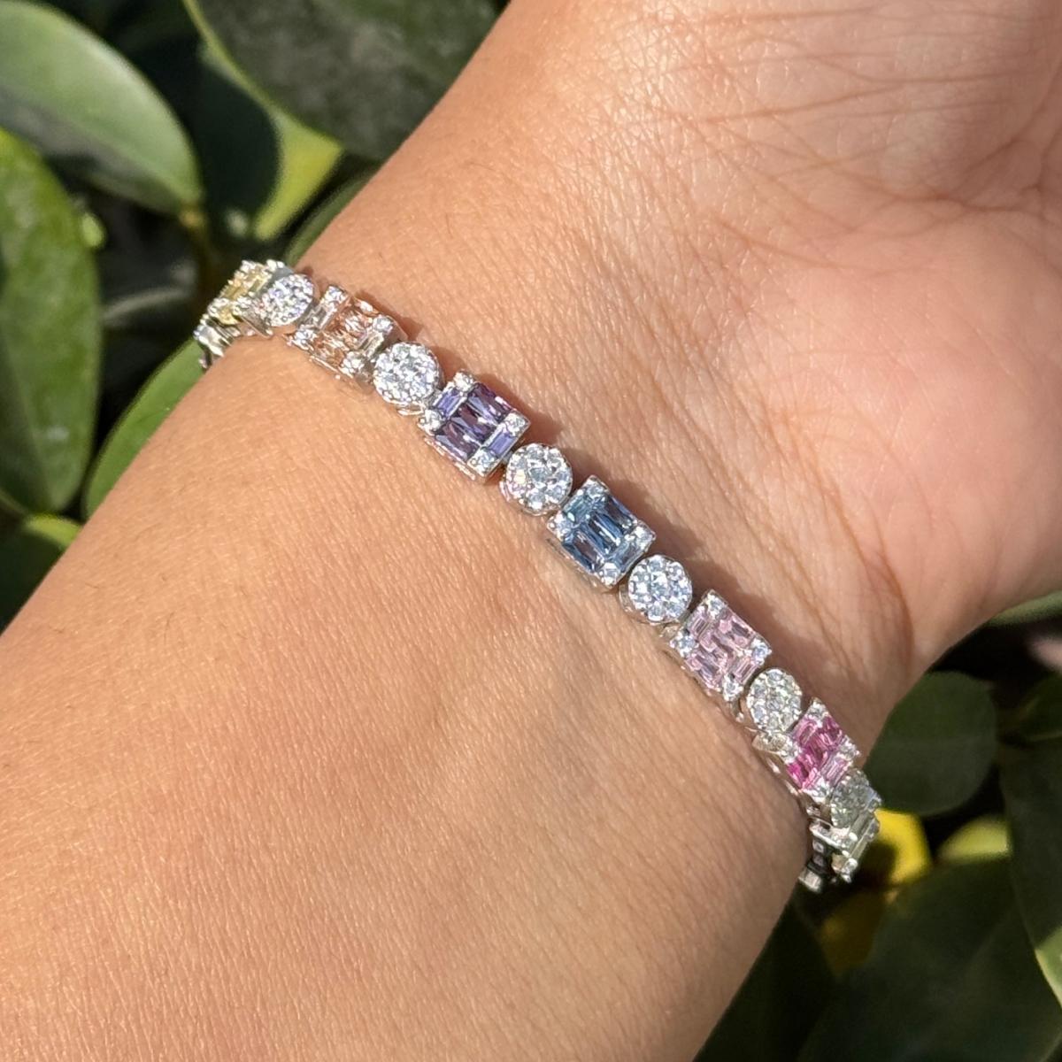 Taille mixte Bracelet tennis d'anniversaire pour mère en argent sterling et zircon de couleur pastel en vente