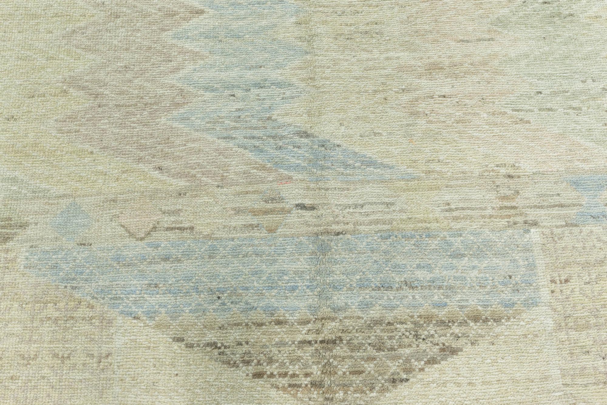 Pastellfarbene Geometrie: Moderner texturierter handgeknüpfter Wollteppich von Doris Leslie Blau (Afghanisch) im Angebot