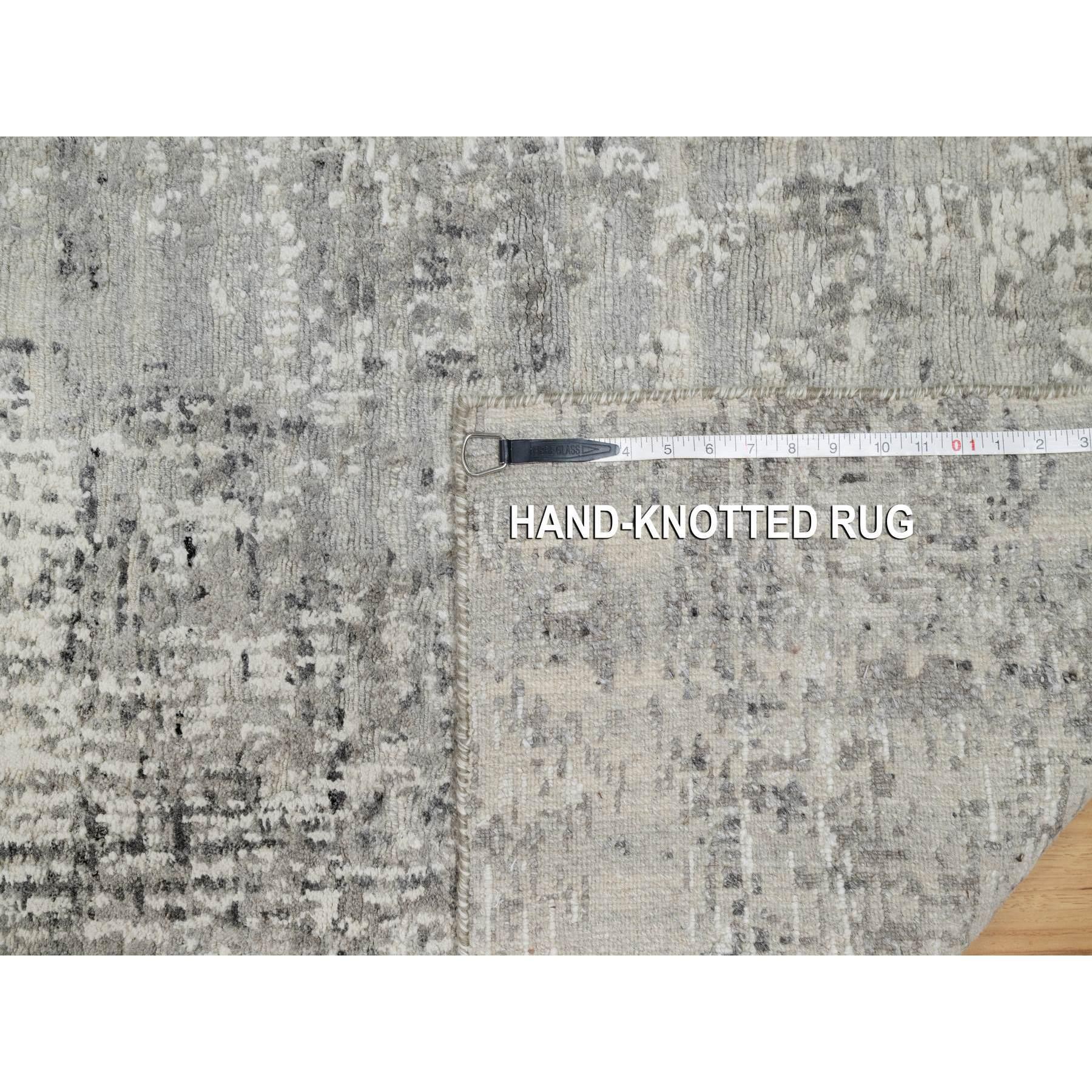 Handgeknüpfter, pastellgrauer und unbefärbter Orientteppich aus reiner Wolle, modernes Design XL Läufer im Angebot 2