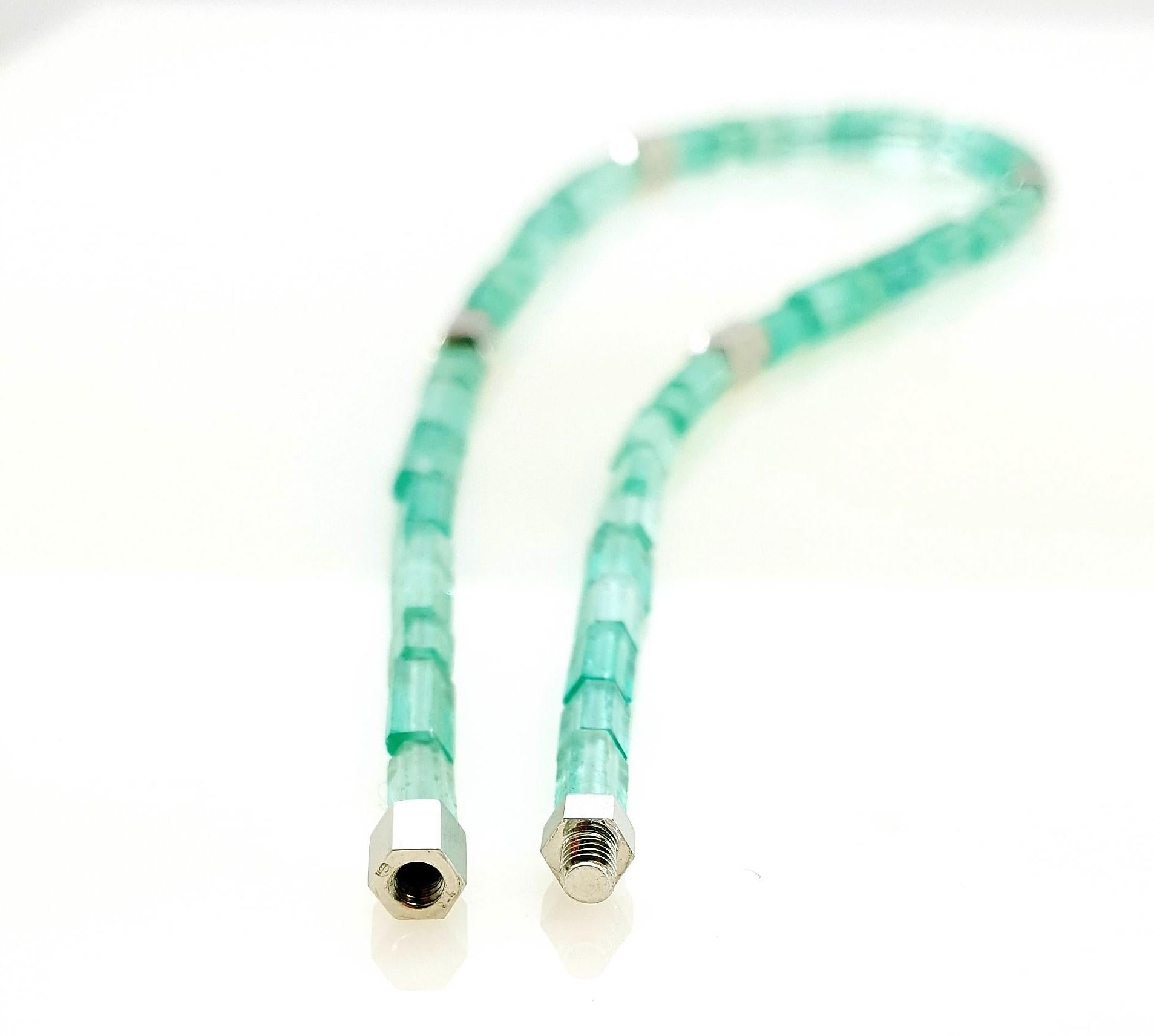 Pastel Green Beryl Crystal Beaded Necklace with 18 Carat Mat White Gold In New Condition In Kirschweiler, DE