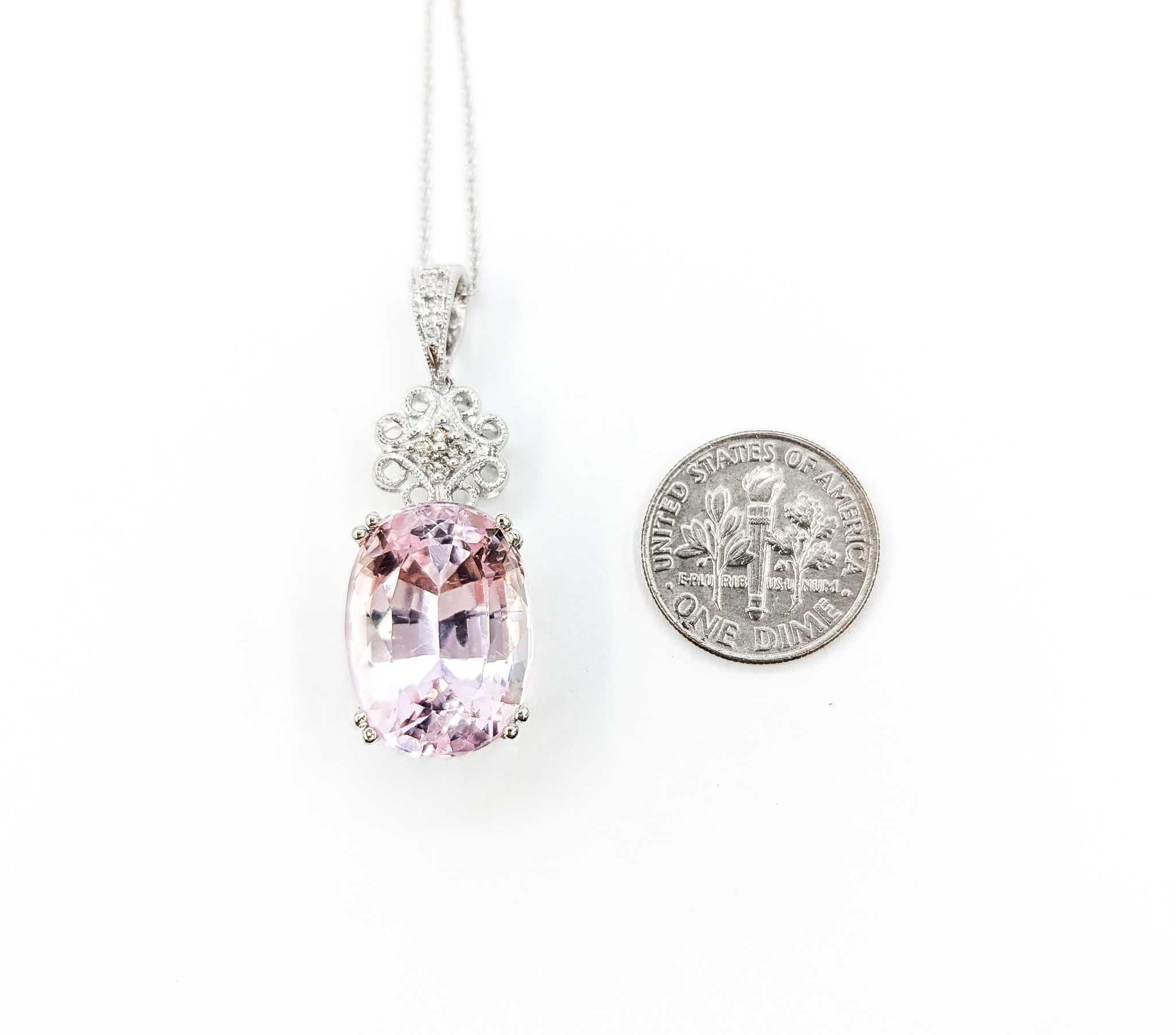 Pastel Lavender Morganite & Diamond Pendant Necklace in White Gold In Excellent Condition For Sale In Bloomington, MN