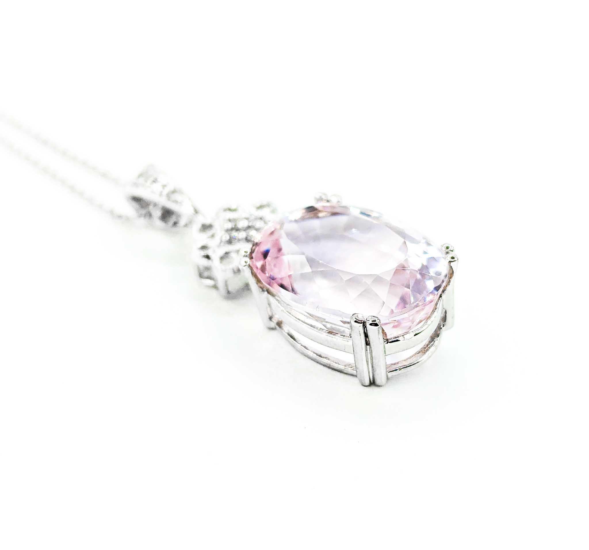 Pastel Lavender Morganite & Diamond Pendant Necklace in White Gold For Sale 3