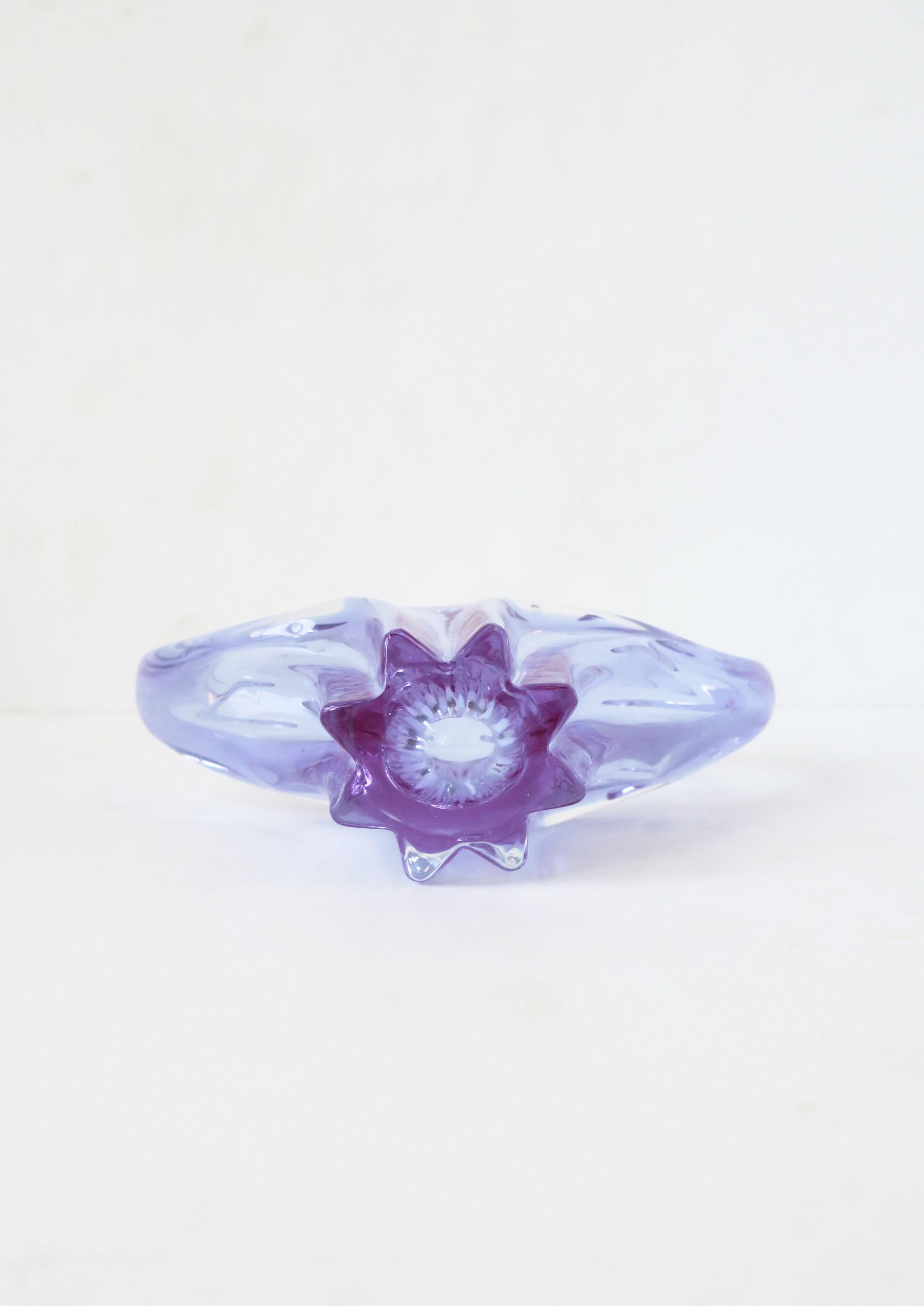 Pastel Lavender Purple Art Glass Bowl For Sale 6