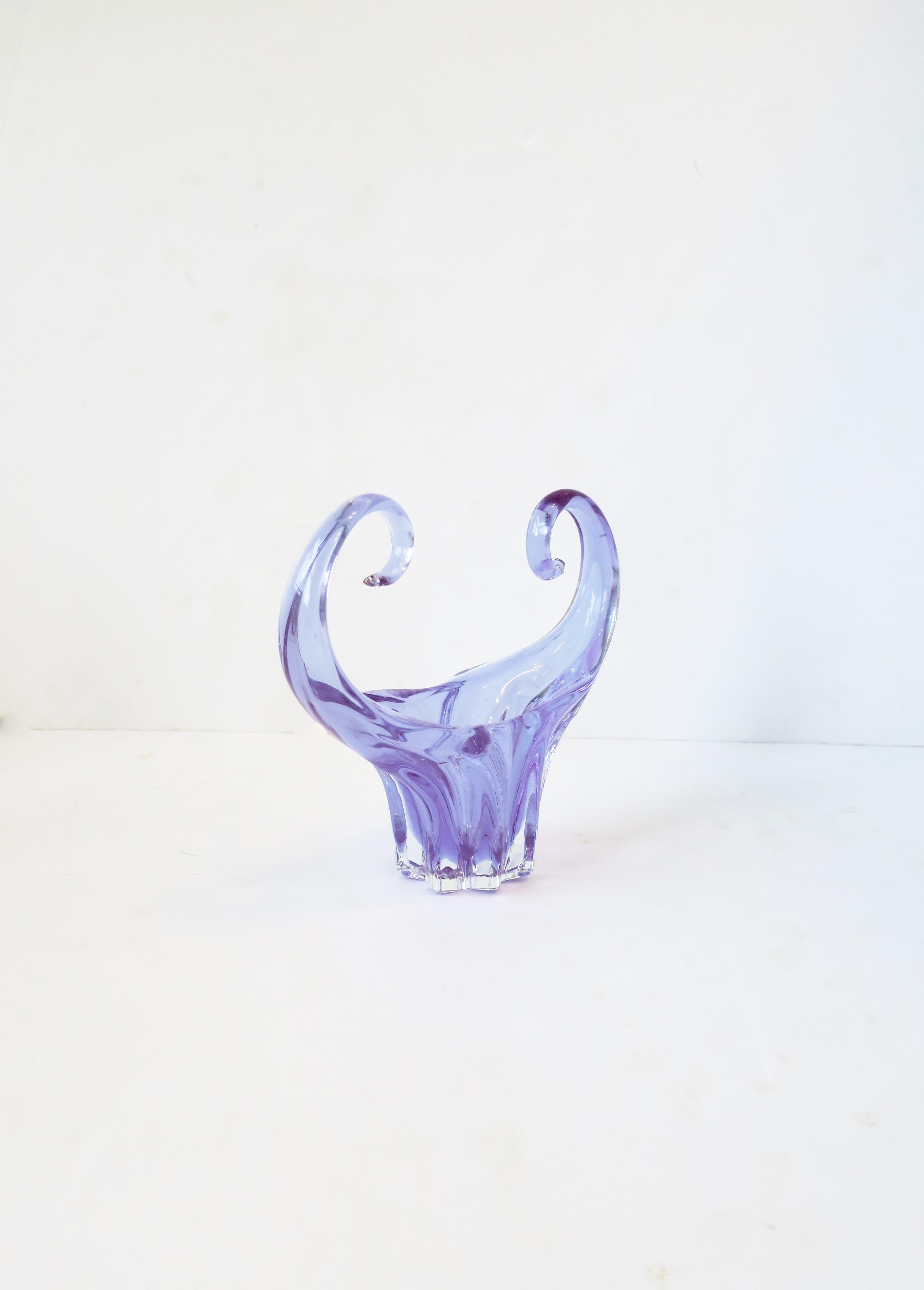 Pastel Lavender Purple Art Glass Bowl For Sale 3