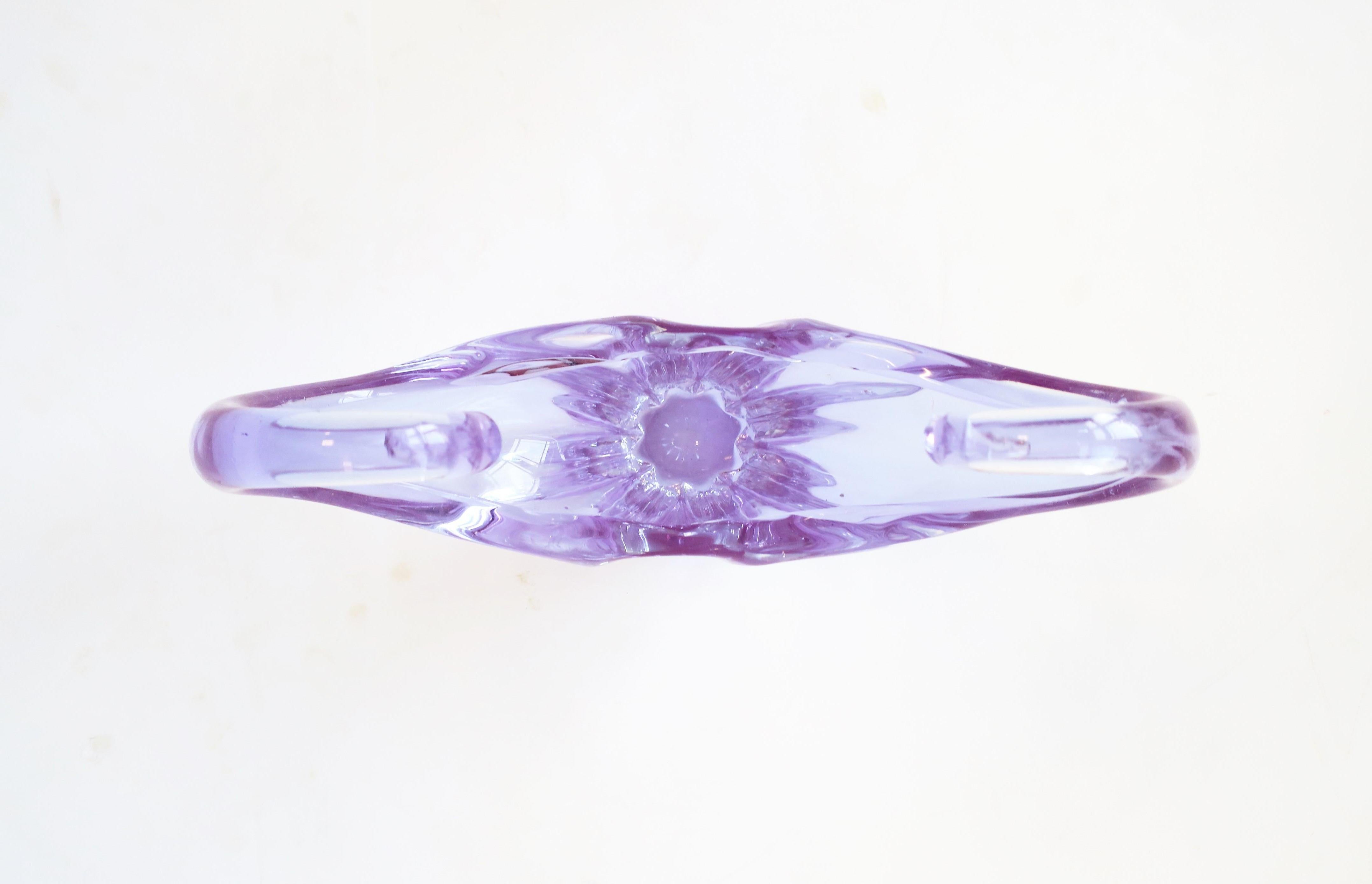 Pastel Lavender Purple Art Glass Bowl For Sale 4