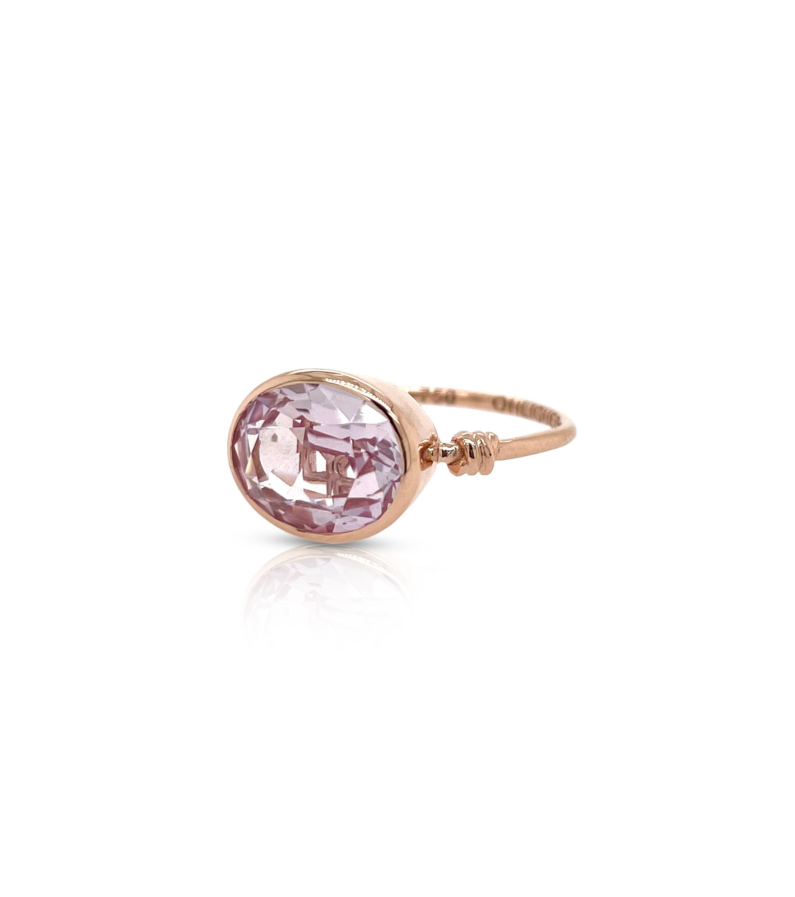 For Sale:  Pastel Pink Kunzite in Love Knot Style Ring in 18ct Rose Gold 4