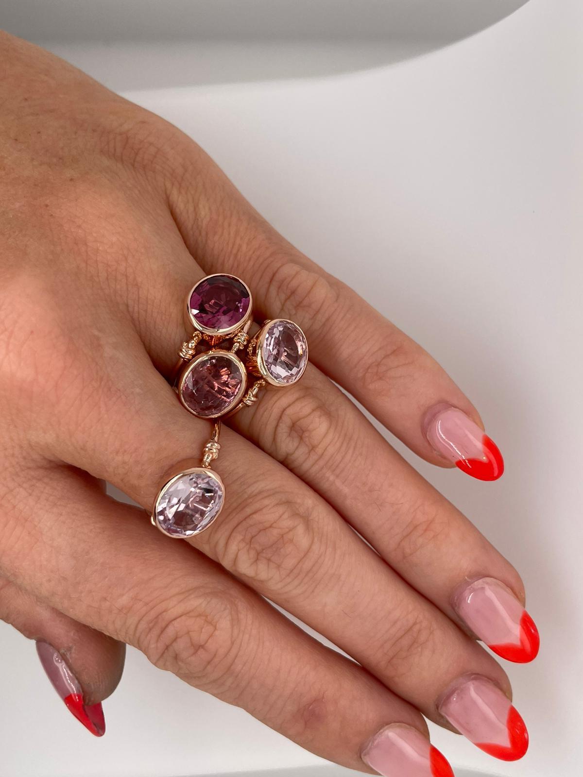 Im Angebot: Ring Pastellrosa Kunzit im Liebesknoten-Stil aus 18 Karat Roségold () 10