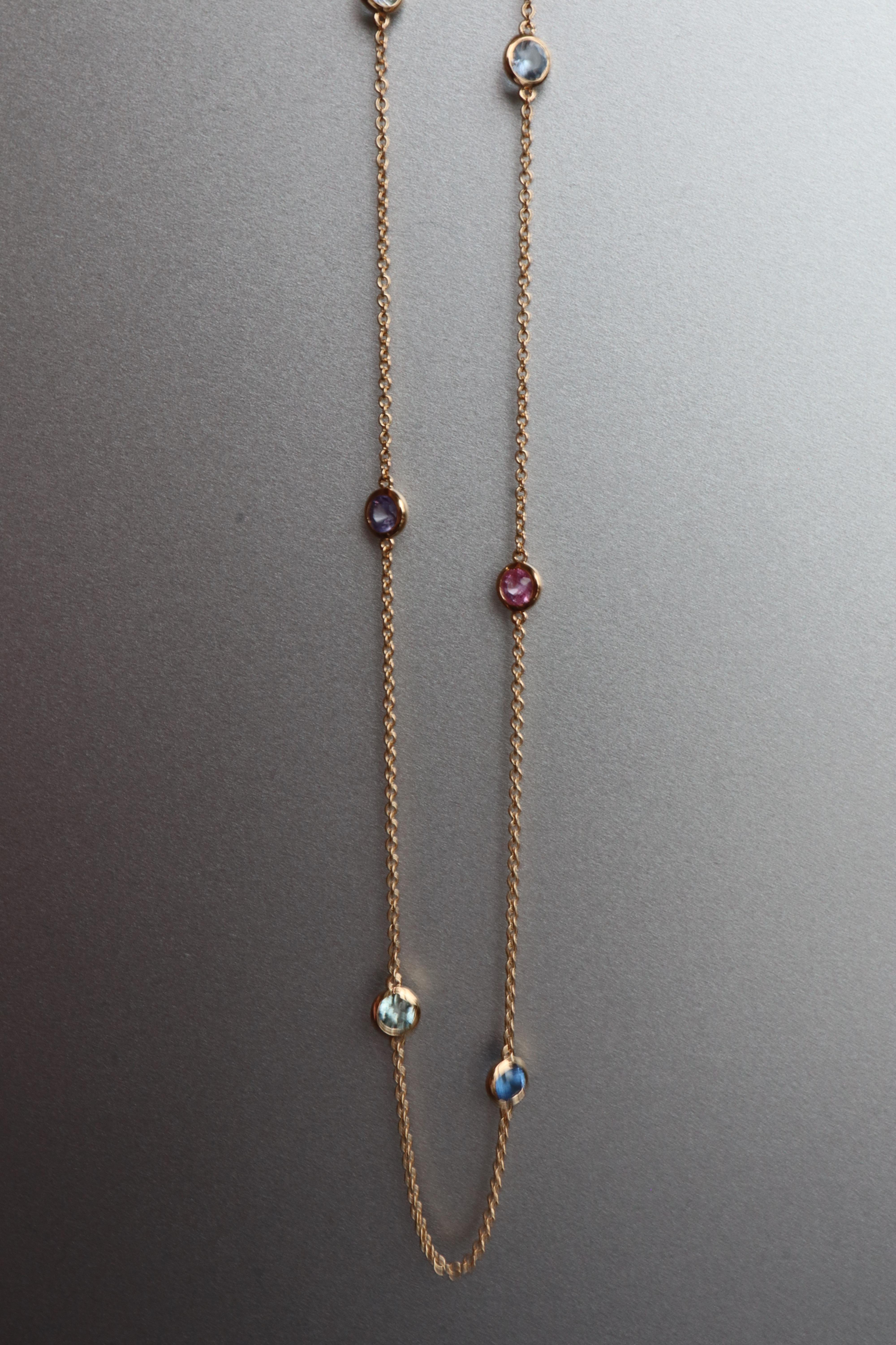 Halskette mit pastellfarbenen Saphiren in Yard (Sapphire Station Halskette)(T 2.1ct/Gelbgold) im Zustand „Neu“ in Singapore, SG