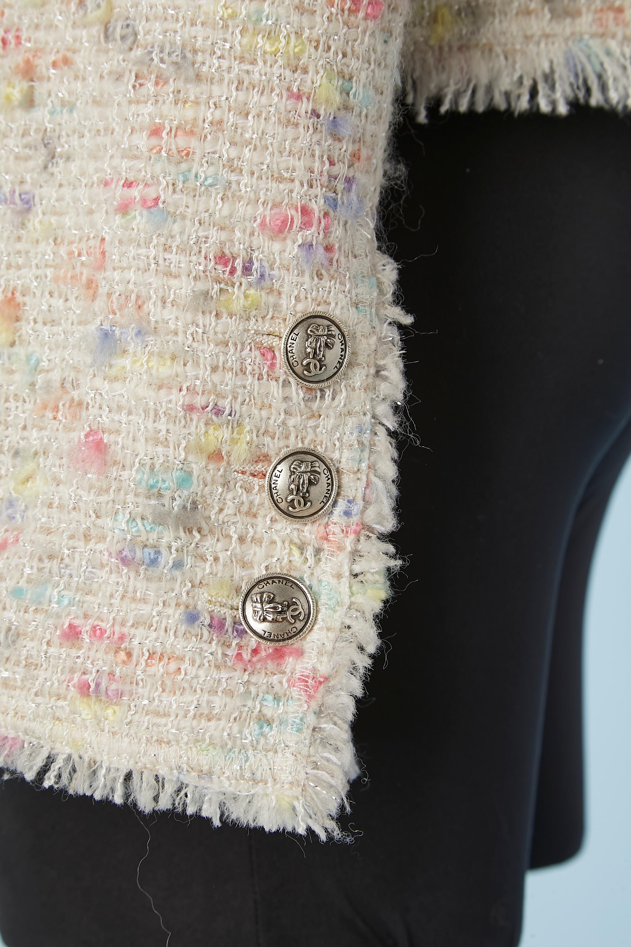 Pastel tweed jacket with flower and jacquard cashmere lining Chanel In Excellent Condition In Saint-Ouen-Sur-Seine, FR