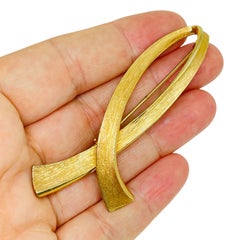 PASTELLI signed vintage gold tone designer brooch