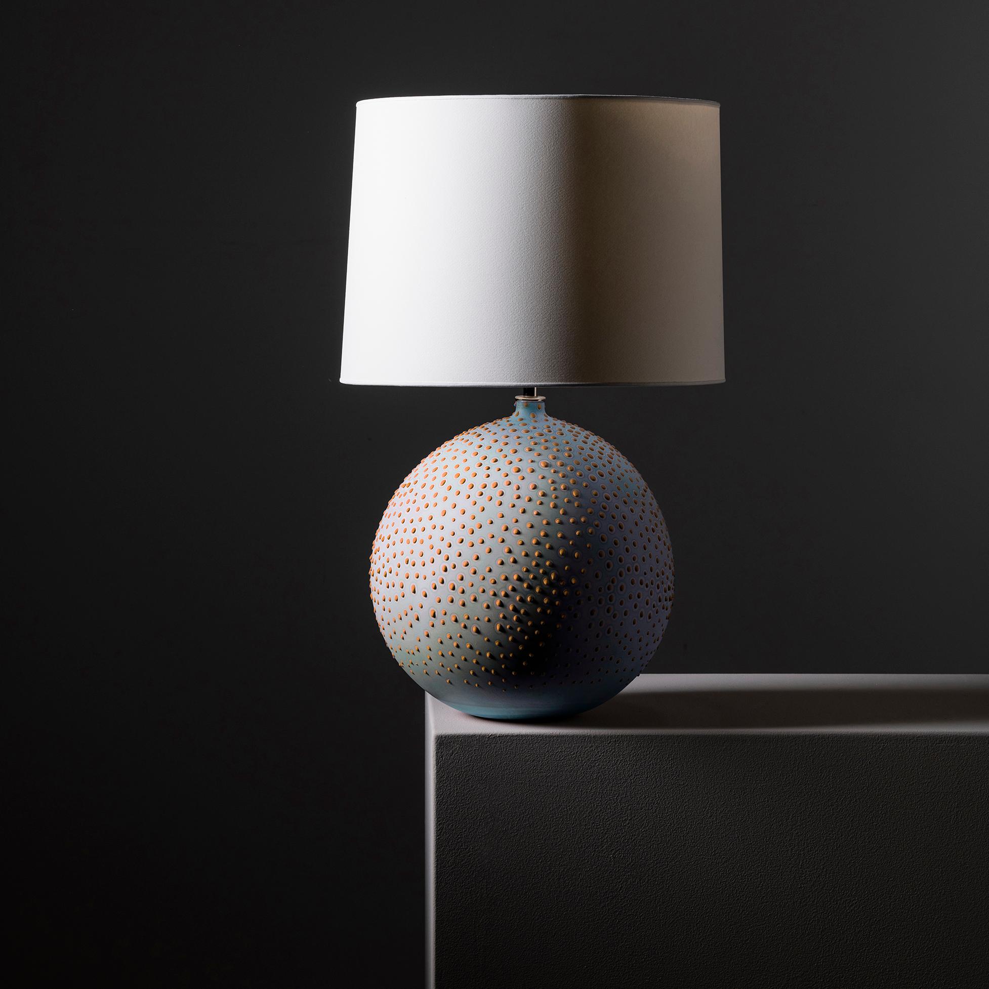 Américain Lampe Pasteur dans le ciel d'Elyse Graham en vente