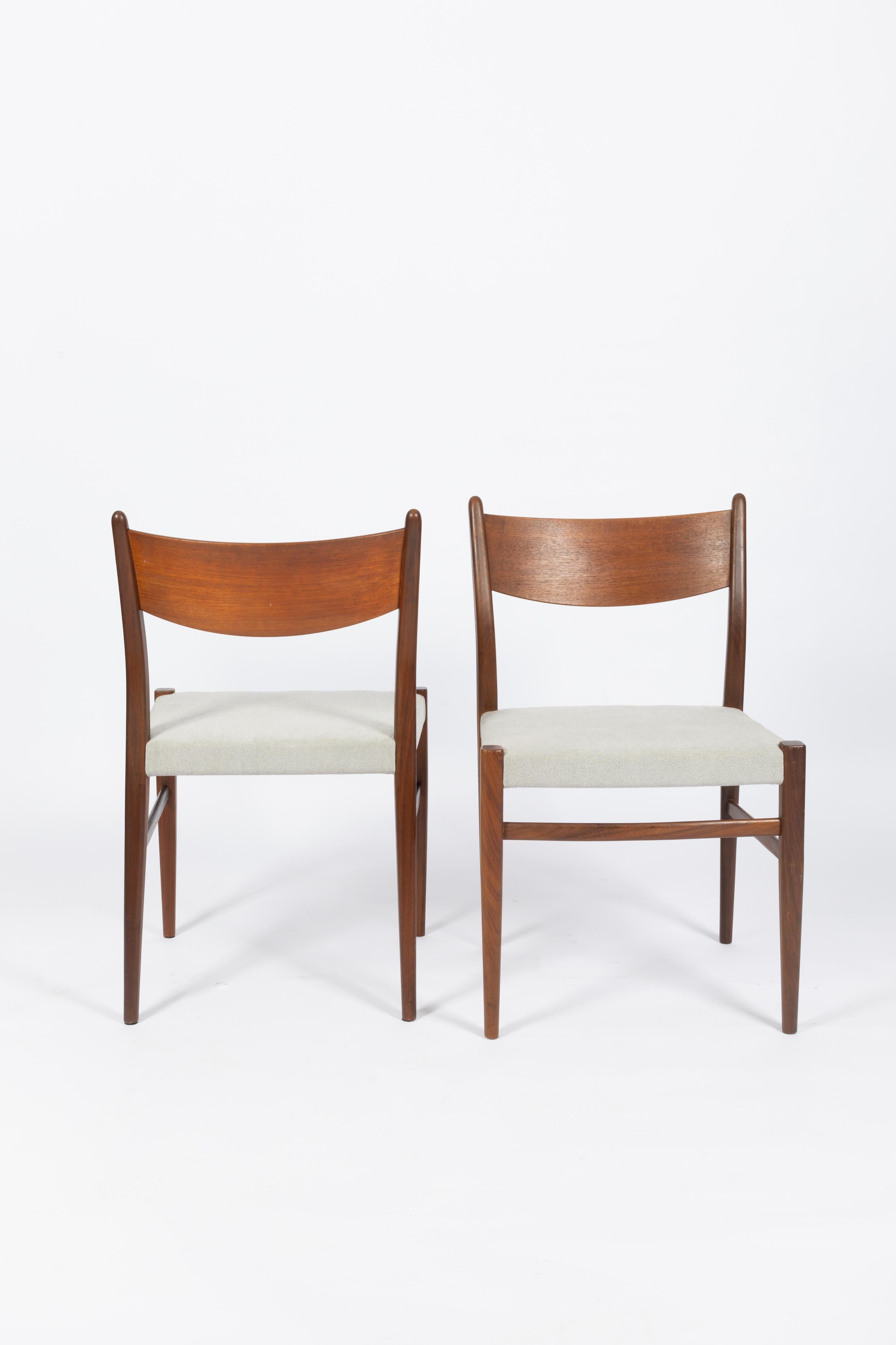 Dutch Pastoe: 6 mid-century teak chairs by Cees Braakman, reupholstered For Sale