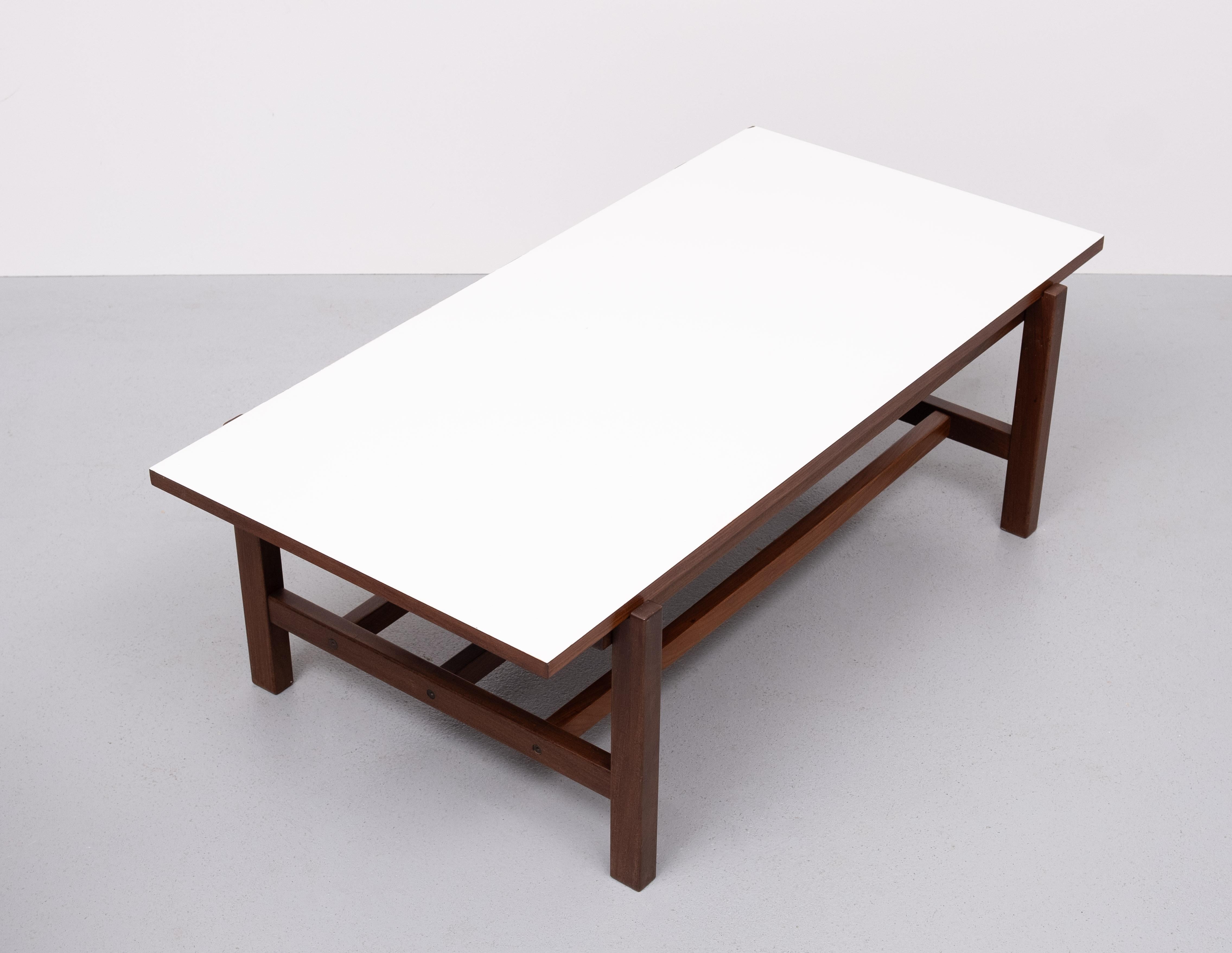 Table basse Pastoe  Modèle TH08 de van Cees Braakman  1960s en vente 6