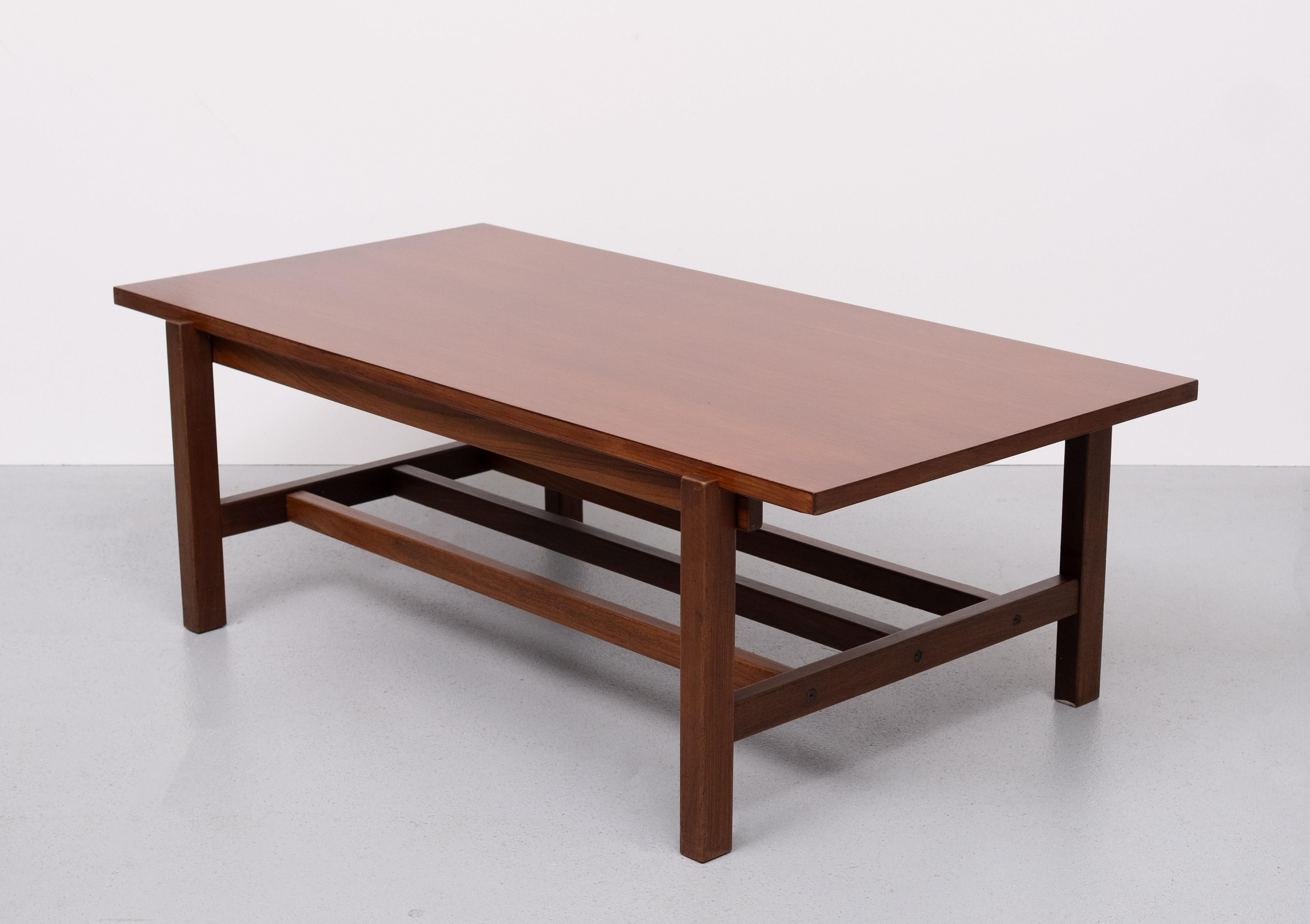 Néerlandais Table basse Pastoe  Modèle TH08 de van Cees Braakman  1960s en vente