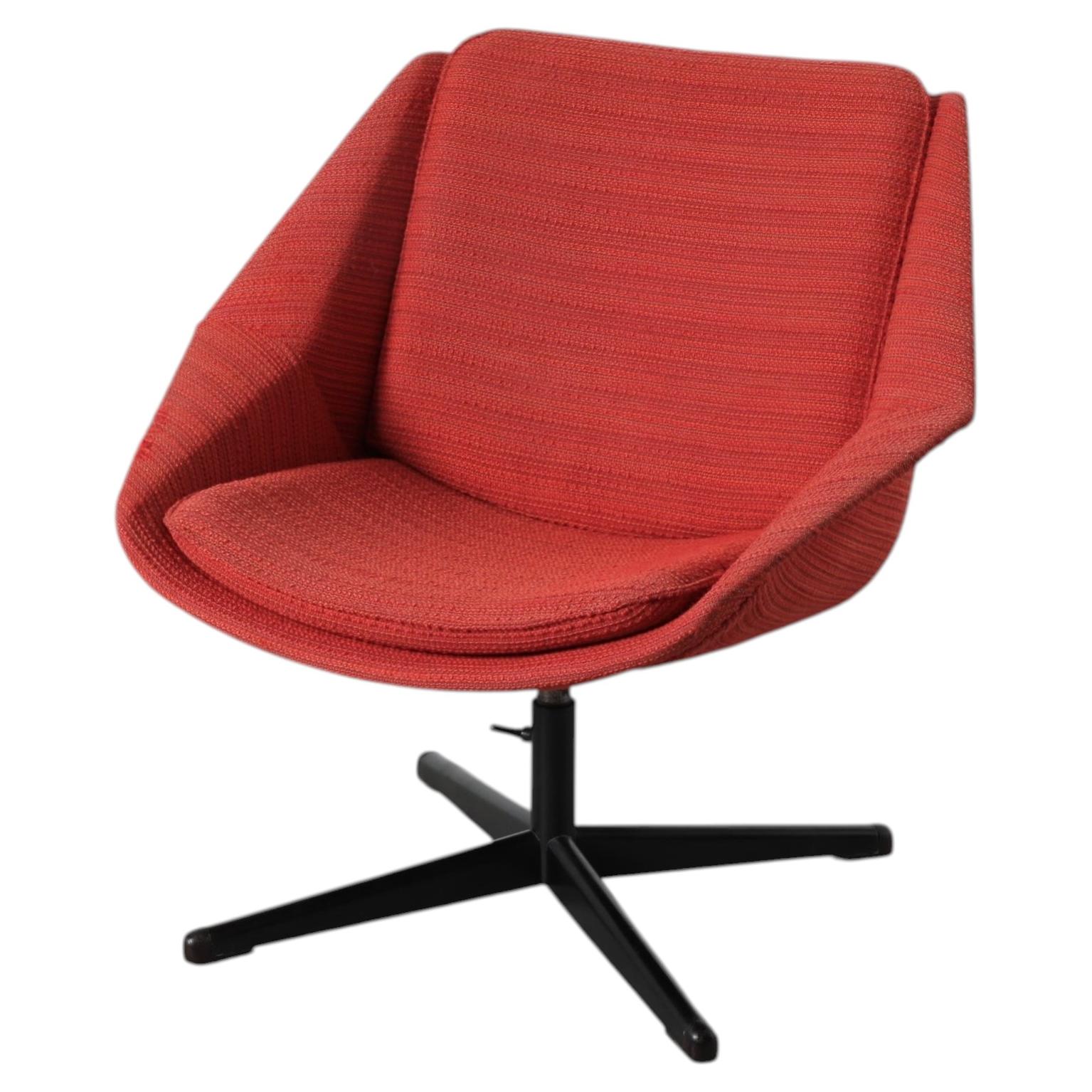 Pastoe FM 08 Swivel Bucket Chair by Cees Braakman, 1960s For Sale