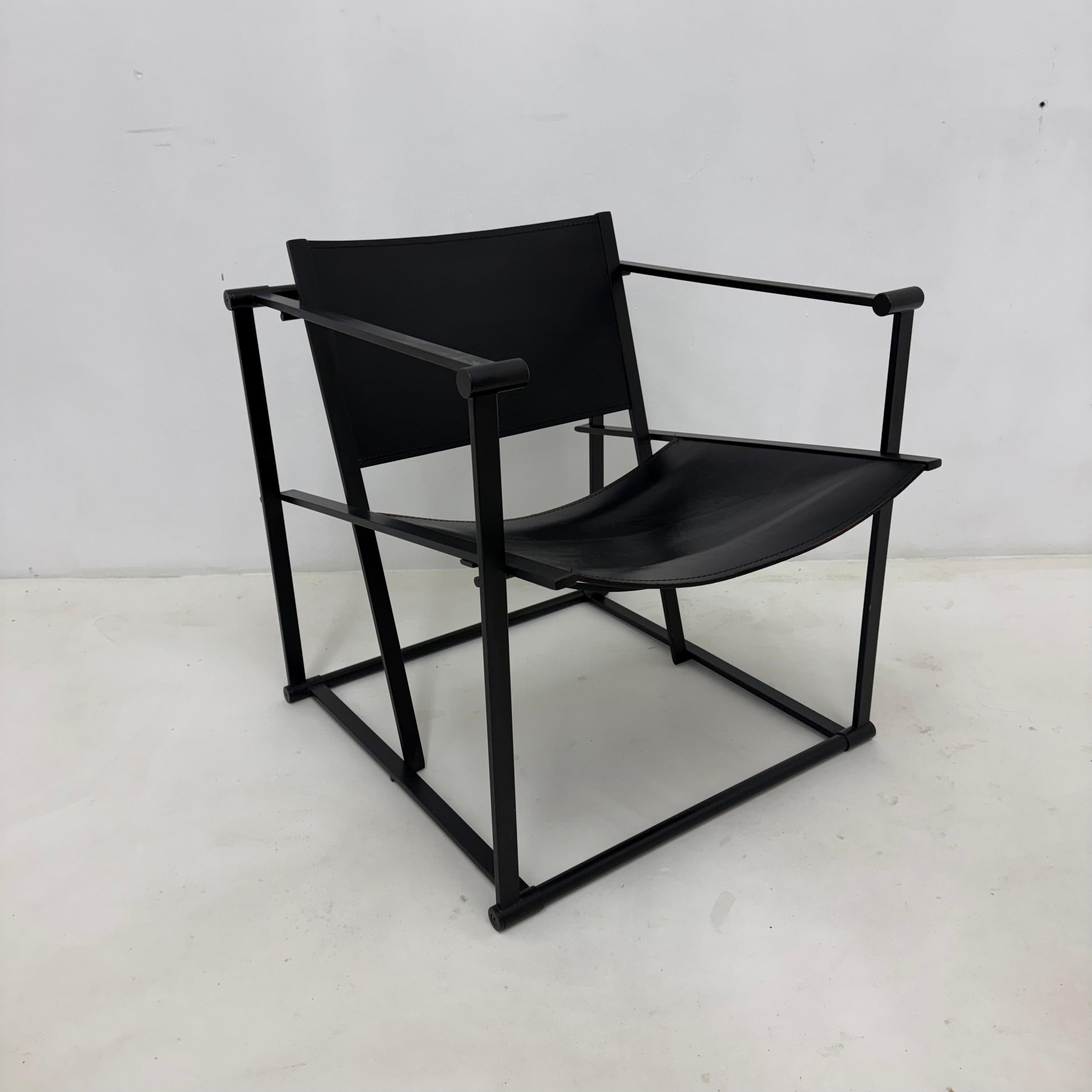 Pastoe FM 60 cube chair designed by Radboud van Beekum for Pastoe, 1981. This cube-shaped chair from the eighties has a lacquered metal frame and leather upholstery. Radboud van Beekum was inspired by the sober clarity of Rietveld and De Stijl when