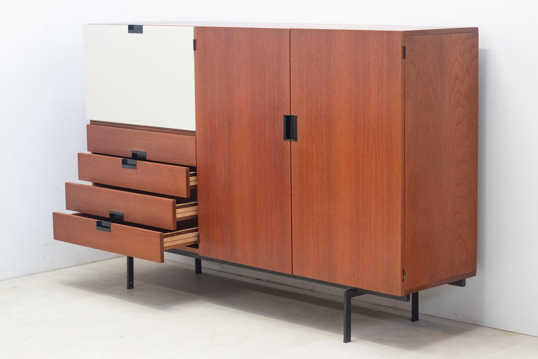 Pastoe Highboard, Japanische Serie von Cees Braakman (Niederländisch) im Angebot