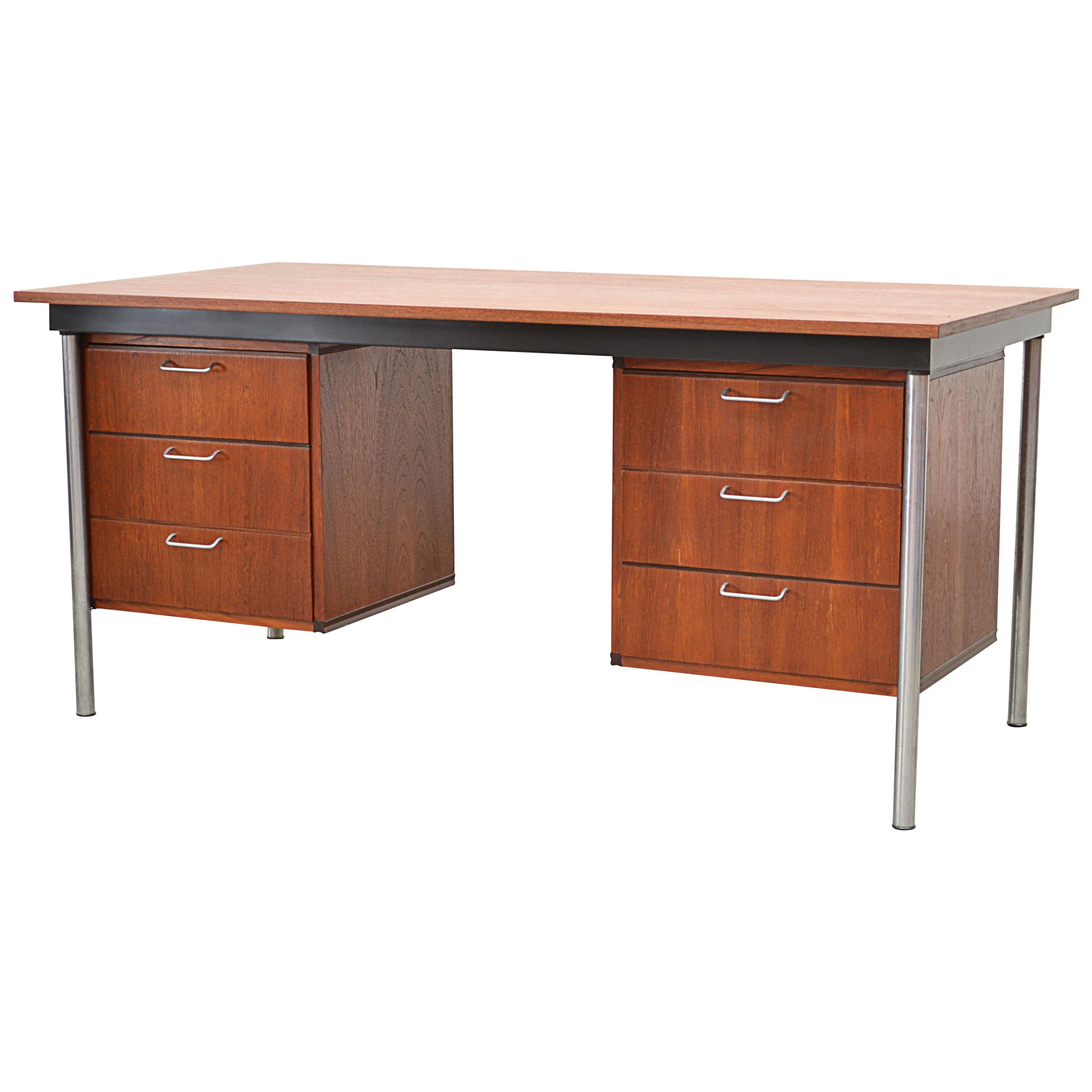 Pastoe "Made to Measure" Series Executive Desk For Sale