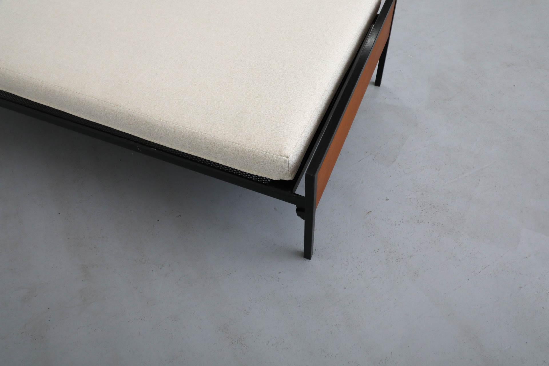 1950s Pastoe Daybed with Black Enameled Frame, Teak Accents & New Upholstery For Sale 3
