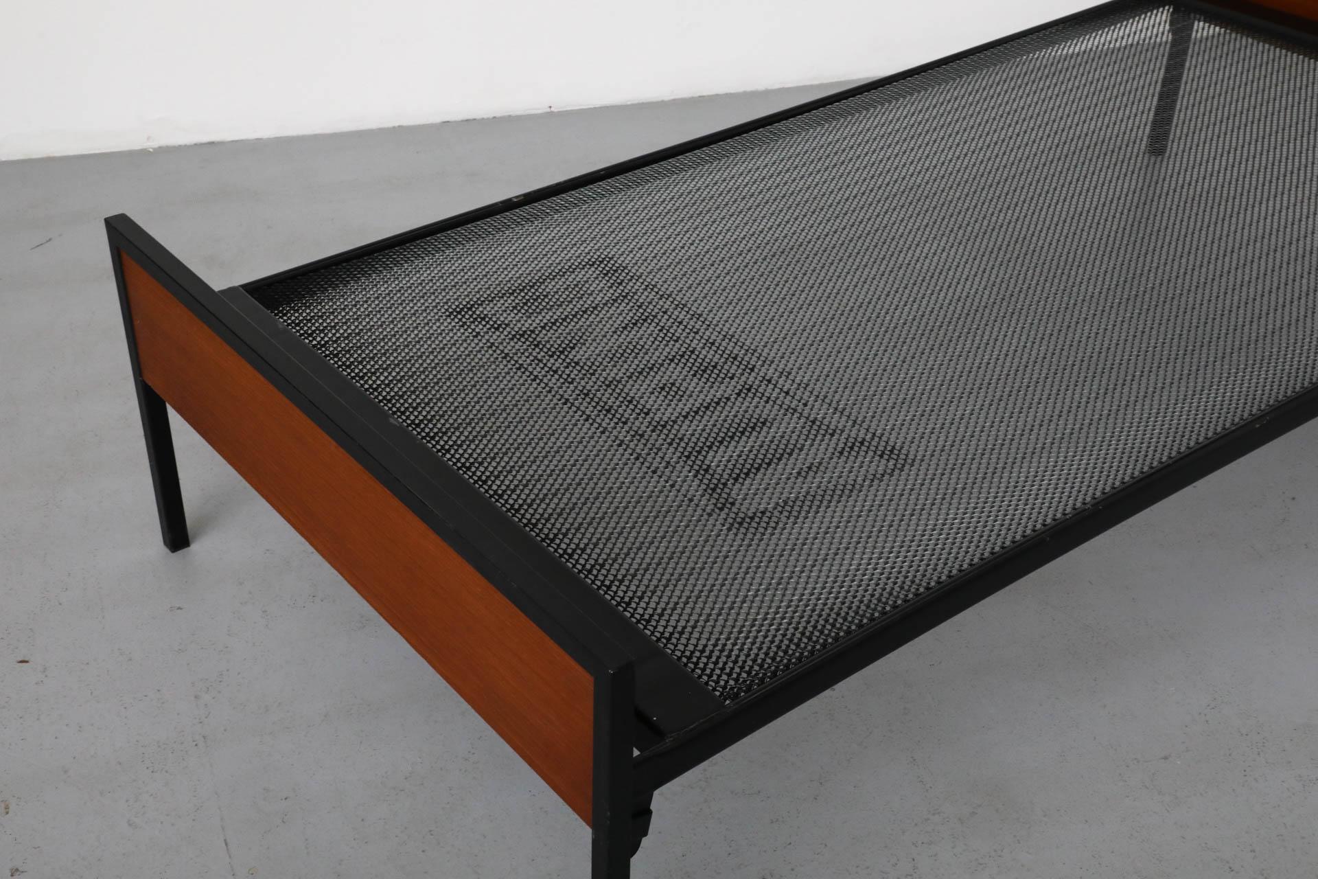 1950s Pastoe Daybed with Black Enameled Frame, Teak Accents & New Upholstery For Sale 5