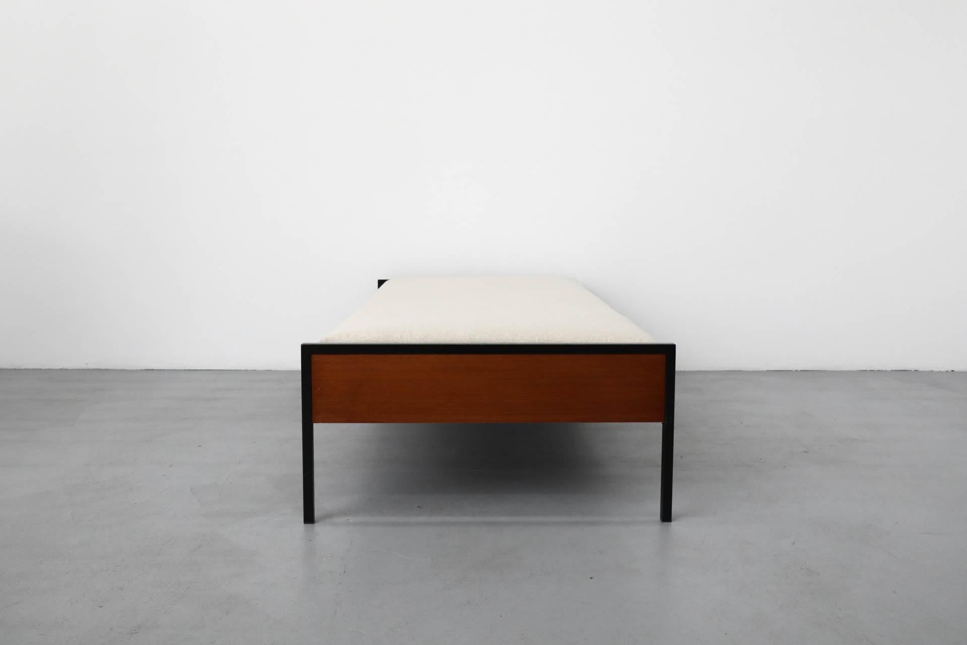 1950s Pastoe Daybed with Black Enameled Frame, Teak Accents & New Upholstery In Good Condition For Sale In Los Angeles, CA