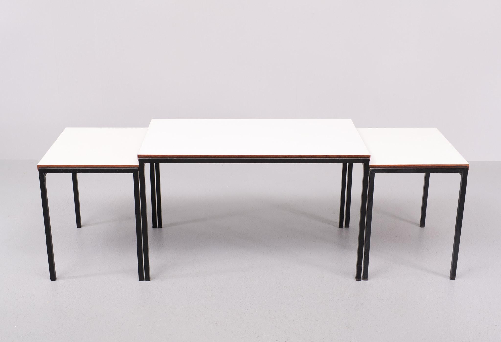 Pastoe nesting tables Cees Braakman ''Japan series''  1960s  Holland  In Good Condition For Sale In Den Haag, NL