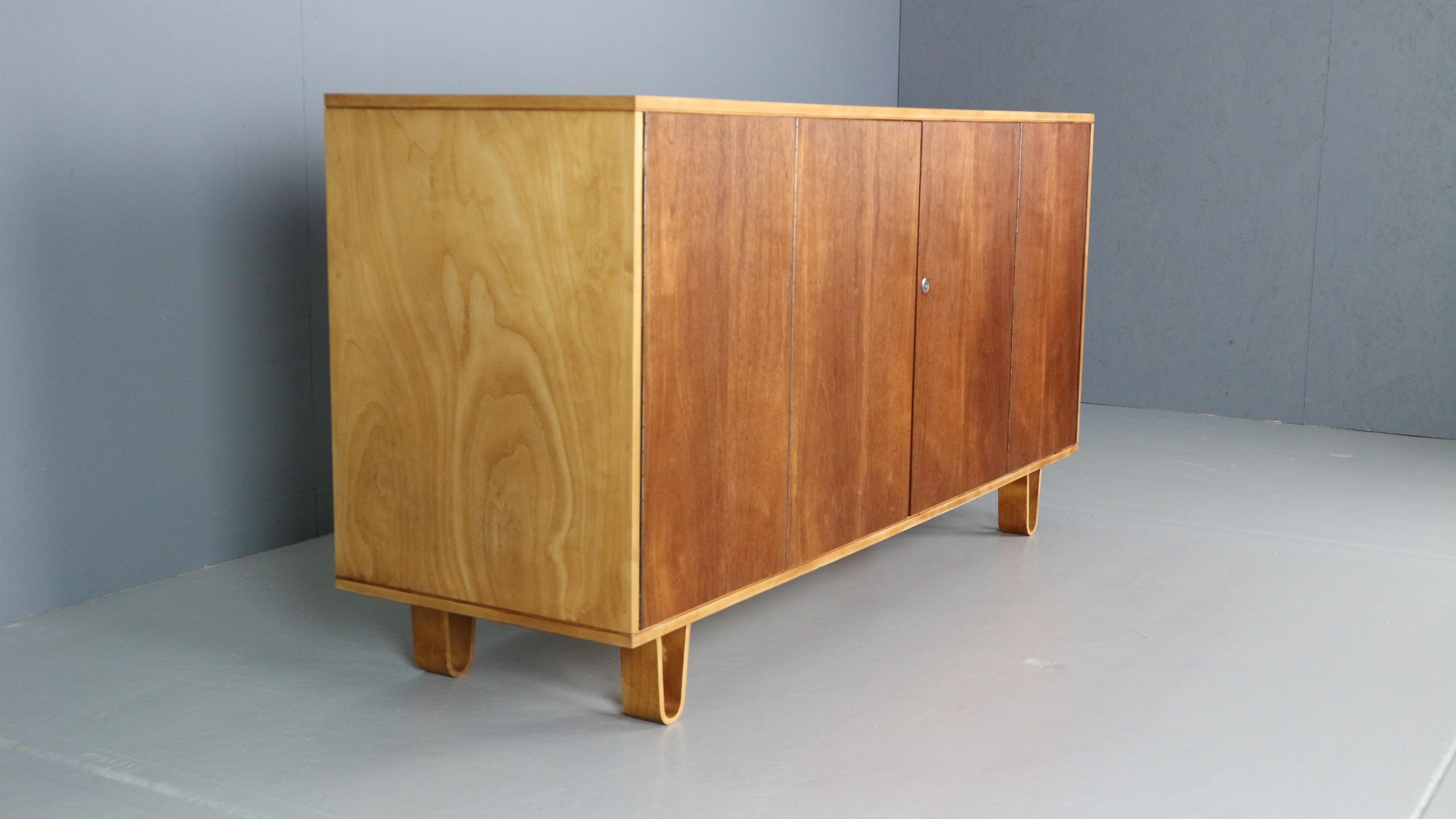 Pastoe sideboard DB02 by Cees Braakman 1952 Birch and Teak Wood In Good Condition For Sale In The Hague, NL
