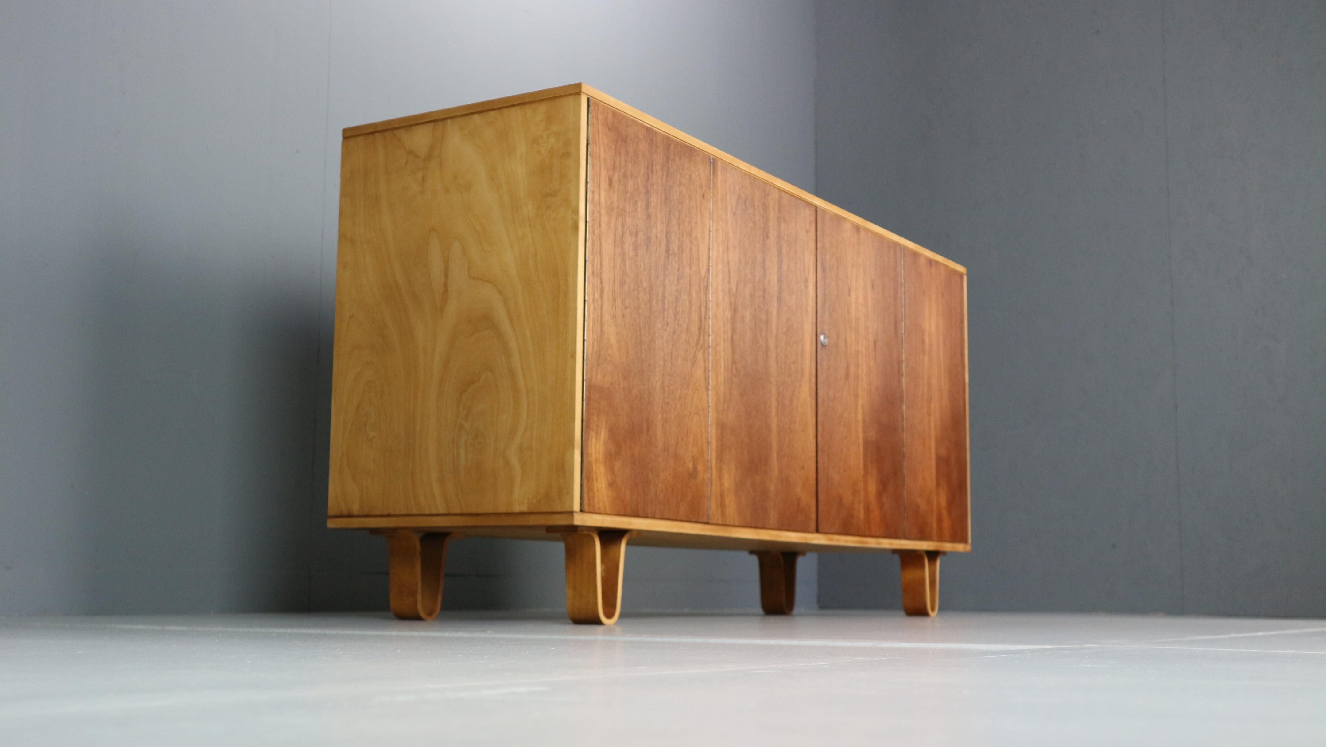 20th Century Pastoe sideboard DB02 by Cees Braakman 1952 Birch and Teak Wood For Sale
