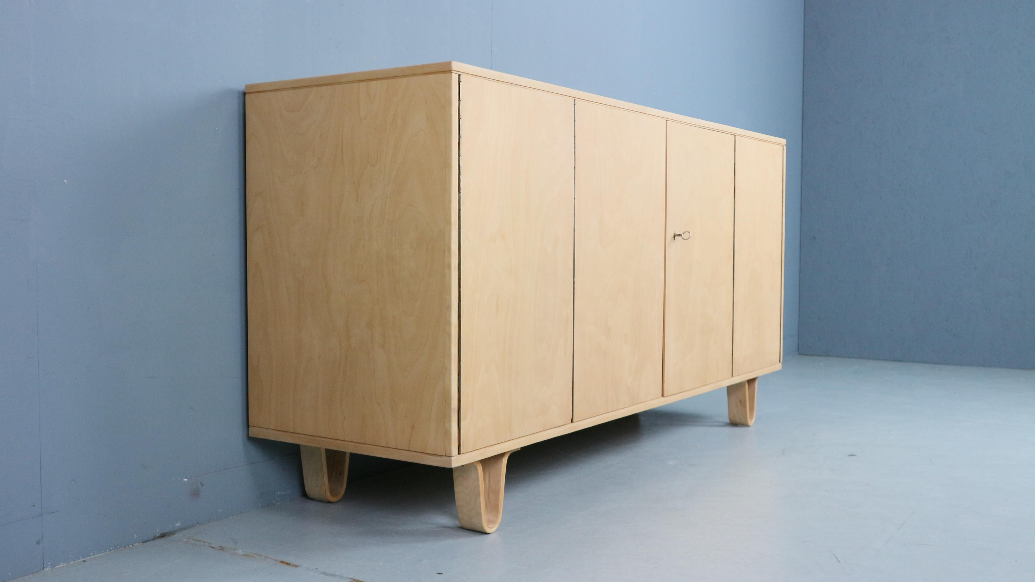 Mid-Century Modern Pastoe sideboard DB02 by Cees Braakman 1952 Birch Wood Serie For Sale