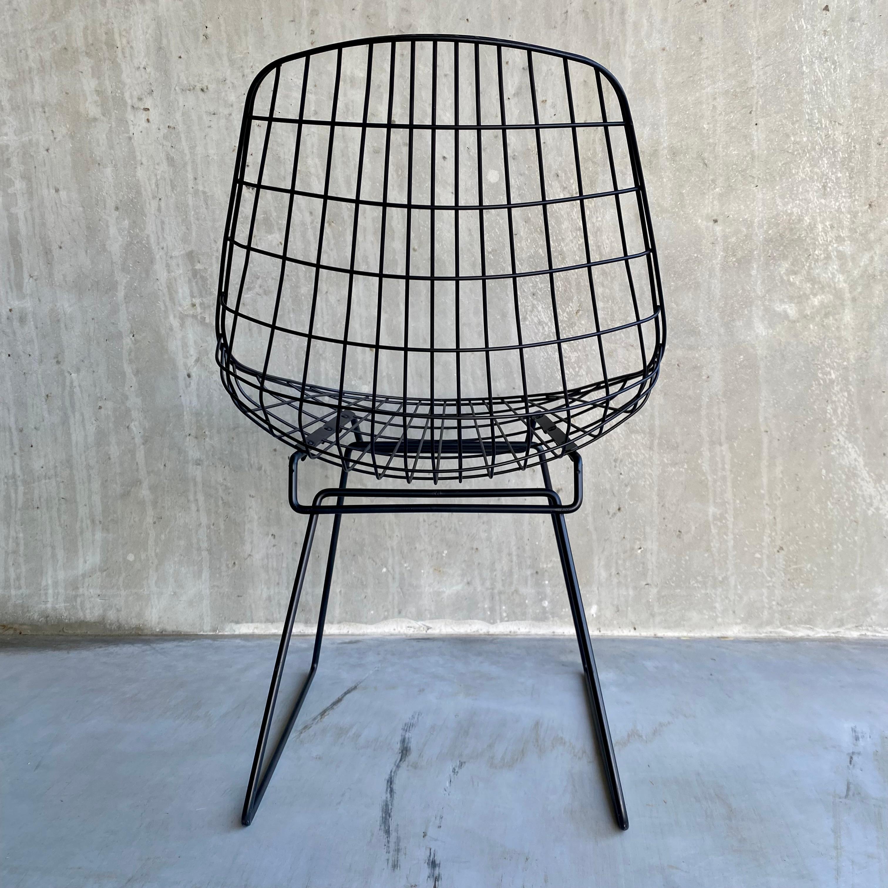 pastoe wire chair