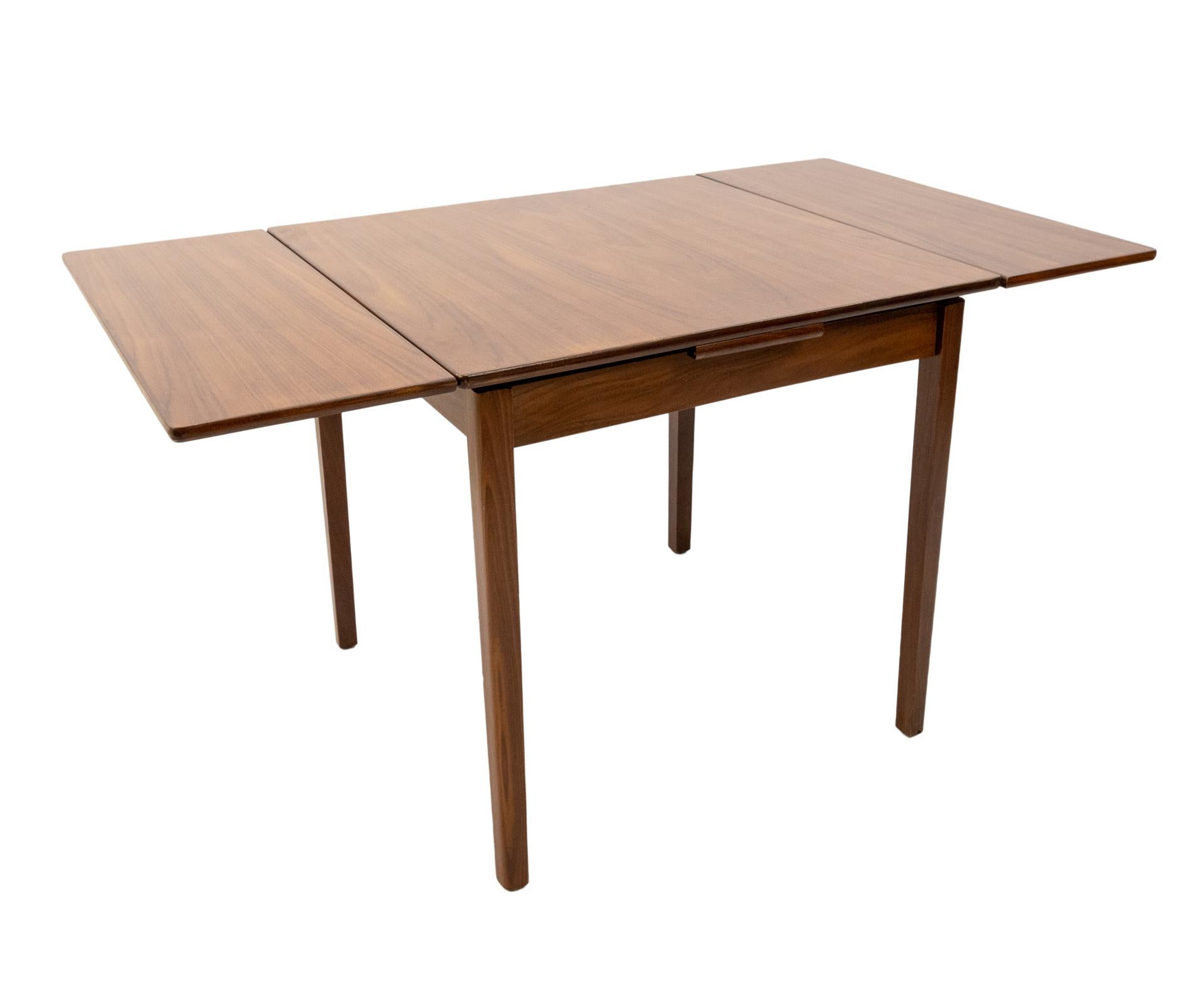 Pastoe Small Teak Dining Table, 1950s In Good Condition In Den Haag, NL