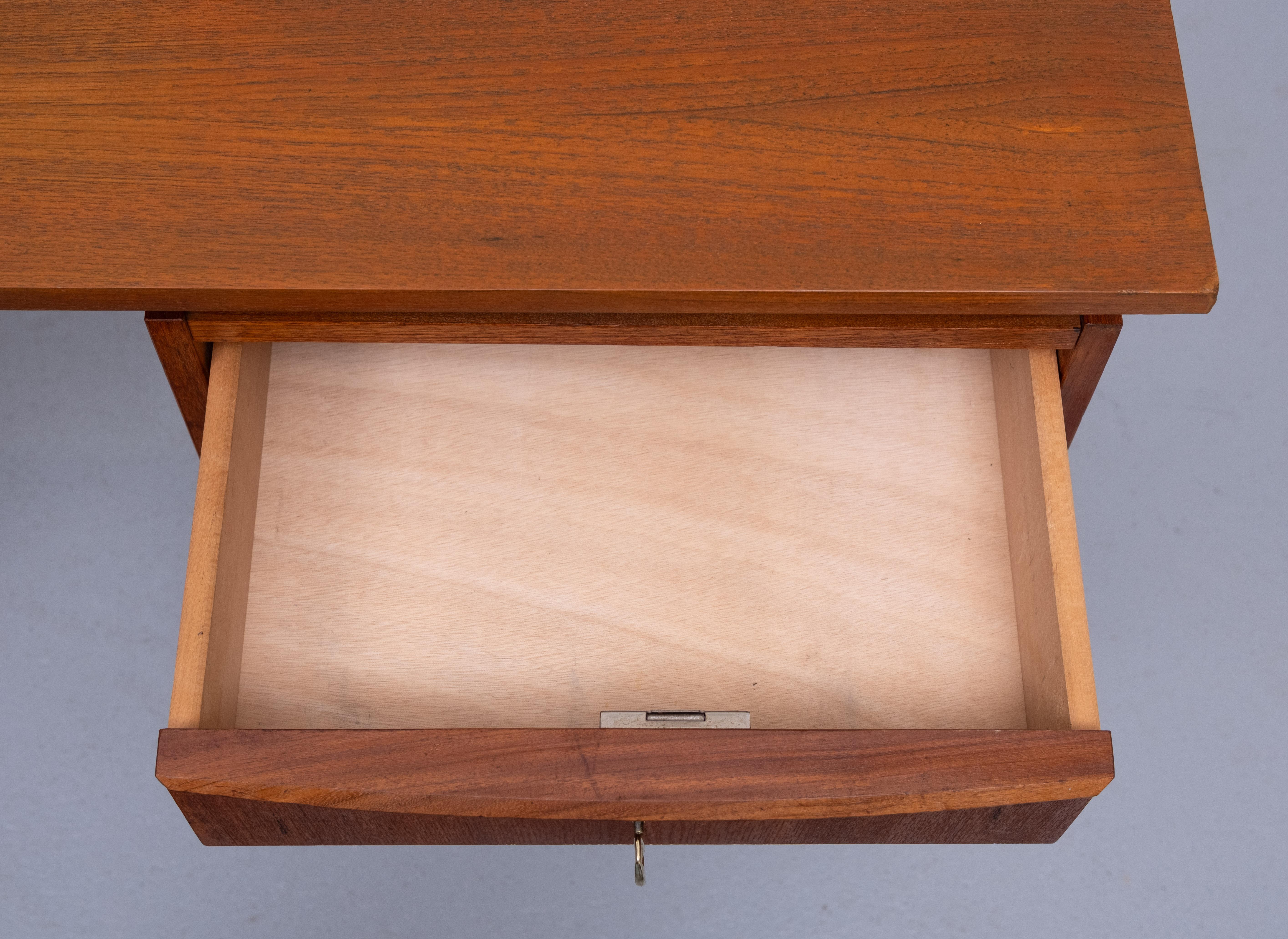 Pastoe Teak  Design della scrivania di Cees Braakman  1960s  Olanda in vendita 1