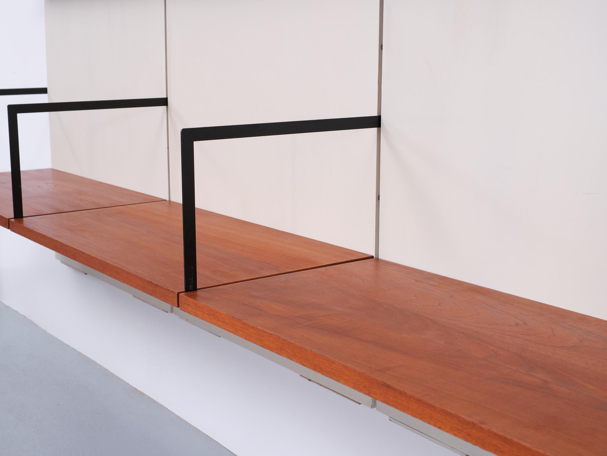 Pastoe wall system, design Cees Braakman 1950 Holland For Sale 4