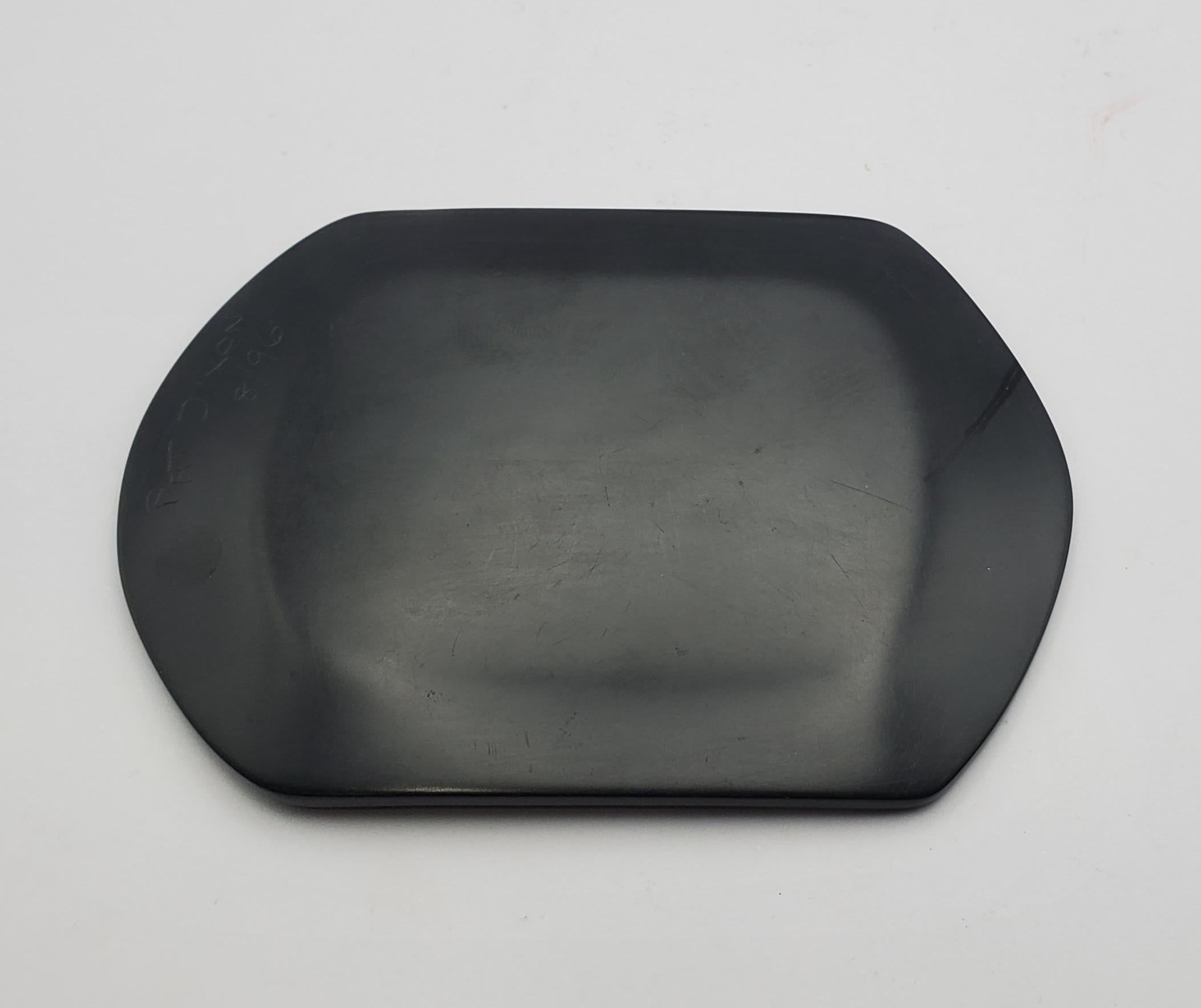 Pat Dixon Signed First Nations Carved Argillite Tray For Sale 1