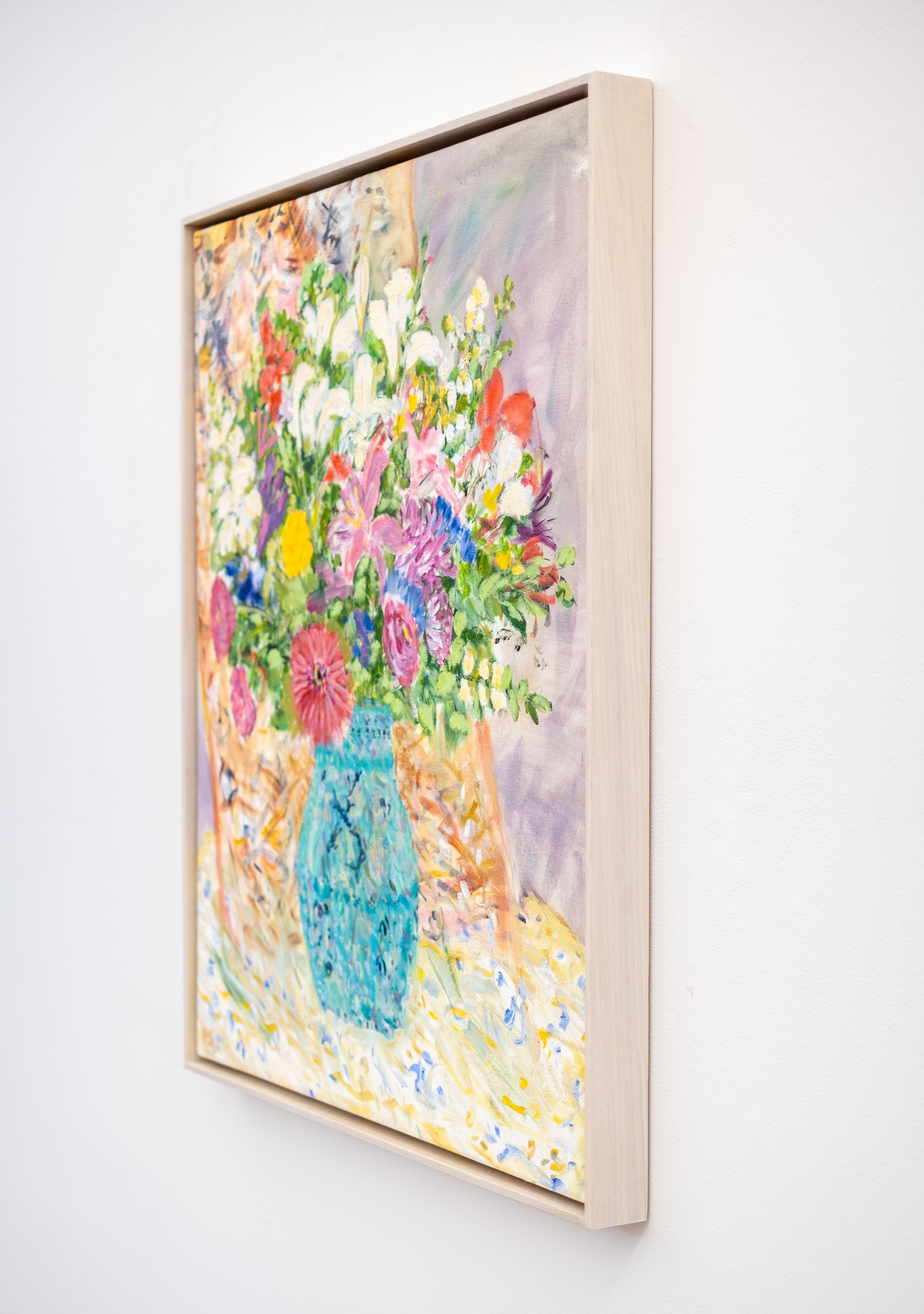 One & a Half - contemporaine, nature morte florale, acrylique et huile sur toile - Beige Still-Life Painting par Pat Service