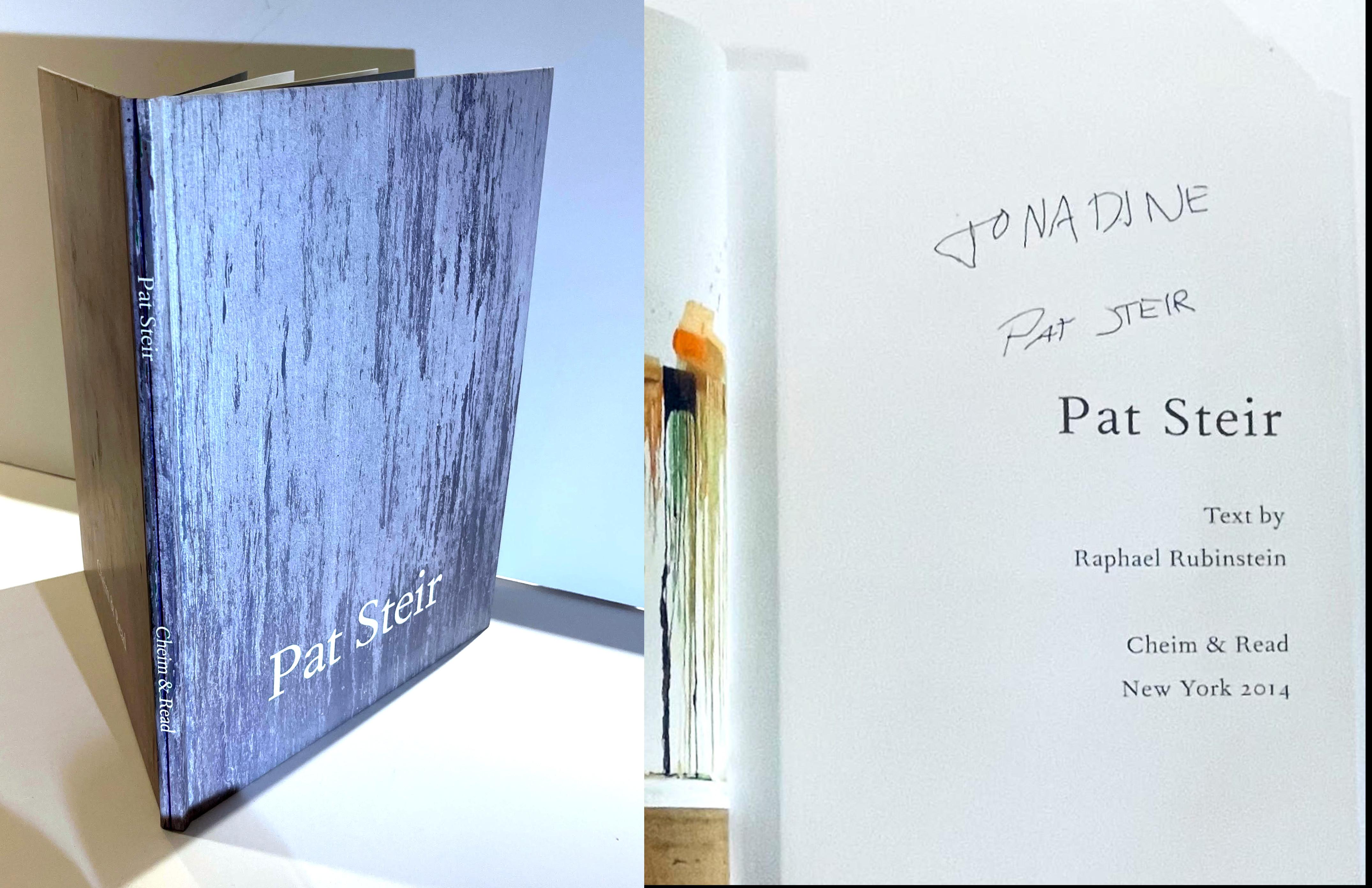 Pat Steir (signé et inscrit à la main par Pat Steir), 2014
Monographie en édition limitée reliée sans jaquette (signée à la main et dédicacée à Nadine).
Signé à la main et dédicacé à Nadine par Pat Steir sur la page de titre, 
Édition limitée à 2000