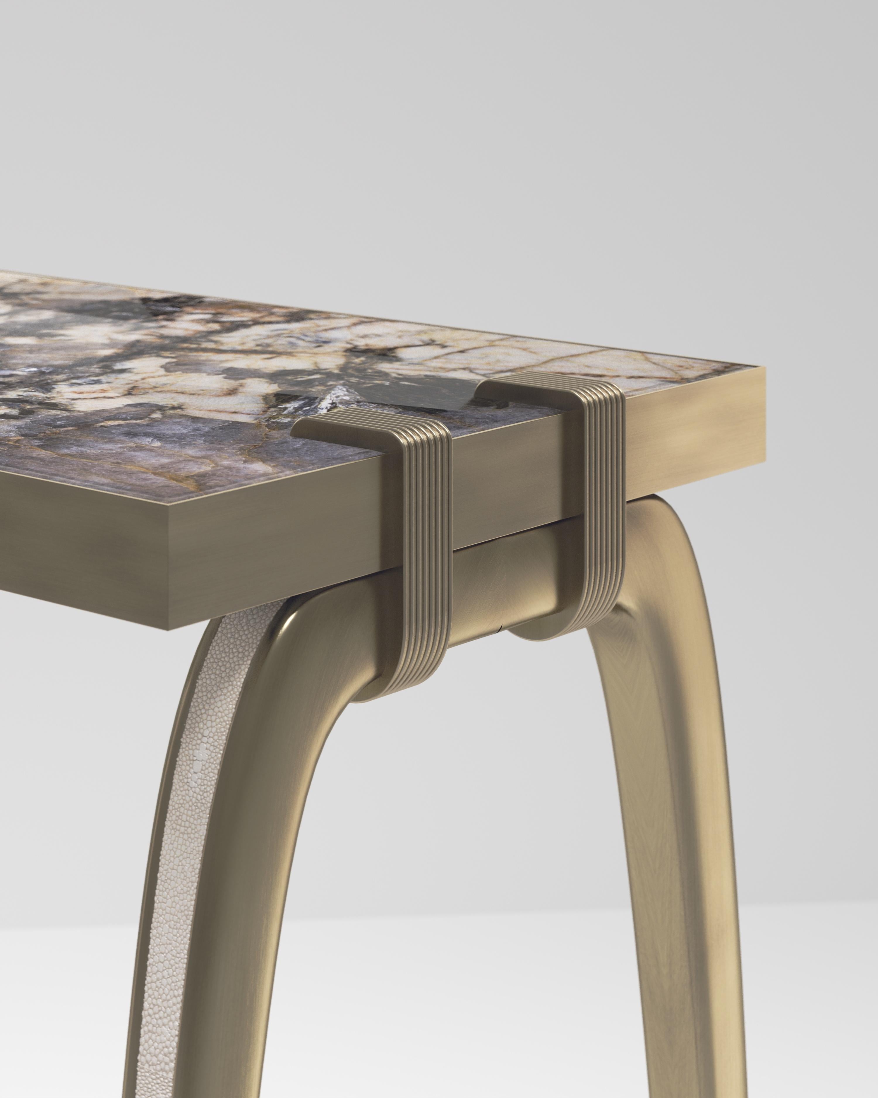 Français Table console Patagonia avec dtails en bronze-patina et laiton de R&Y Augousti en vente