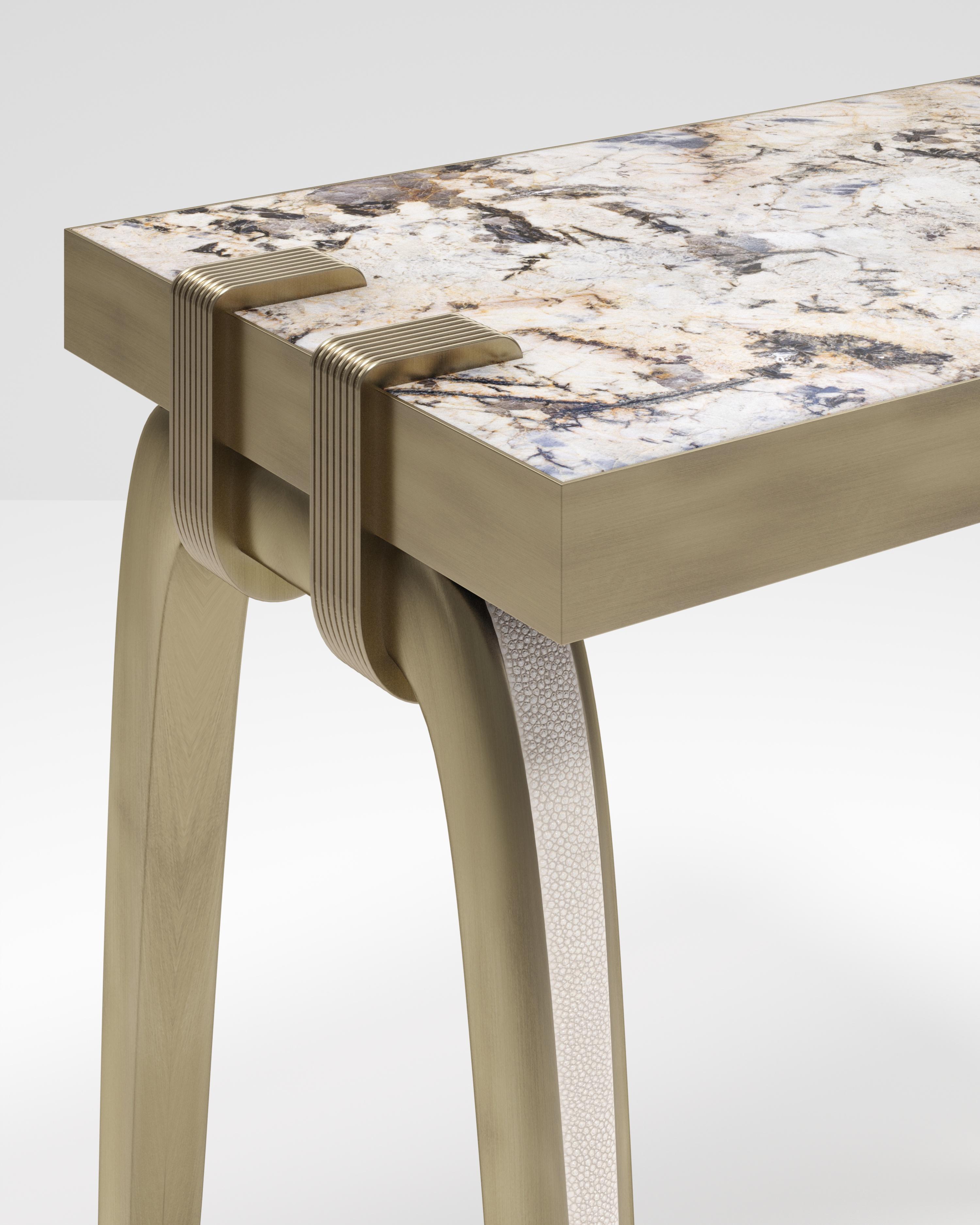 Art déco Table d'appoint Patagonia avec dtails en bronze-patina et laiton de R&Y Augousti en vente