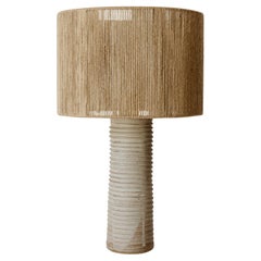 Patagonia Weißgraue Mattkeramik-Tischlampe von Grès Éditions