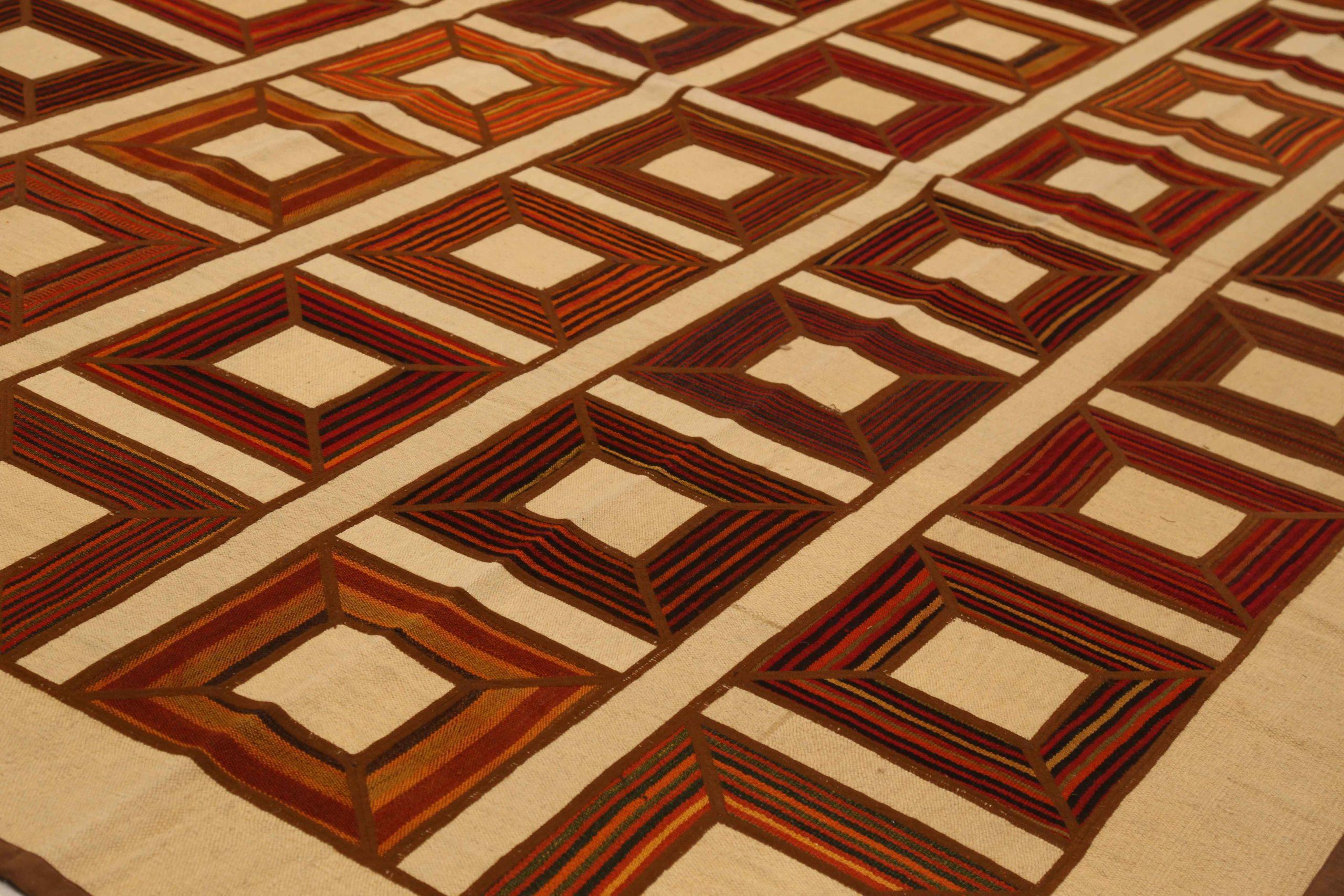 Patch Killim Area Rugs Circa 1990 - 15396 In Excellent Condition For Sale In Dallas, TX
