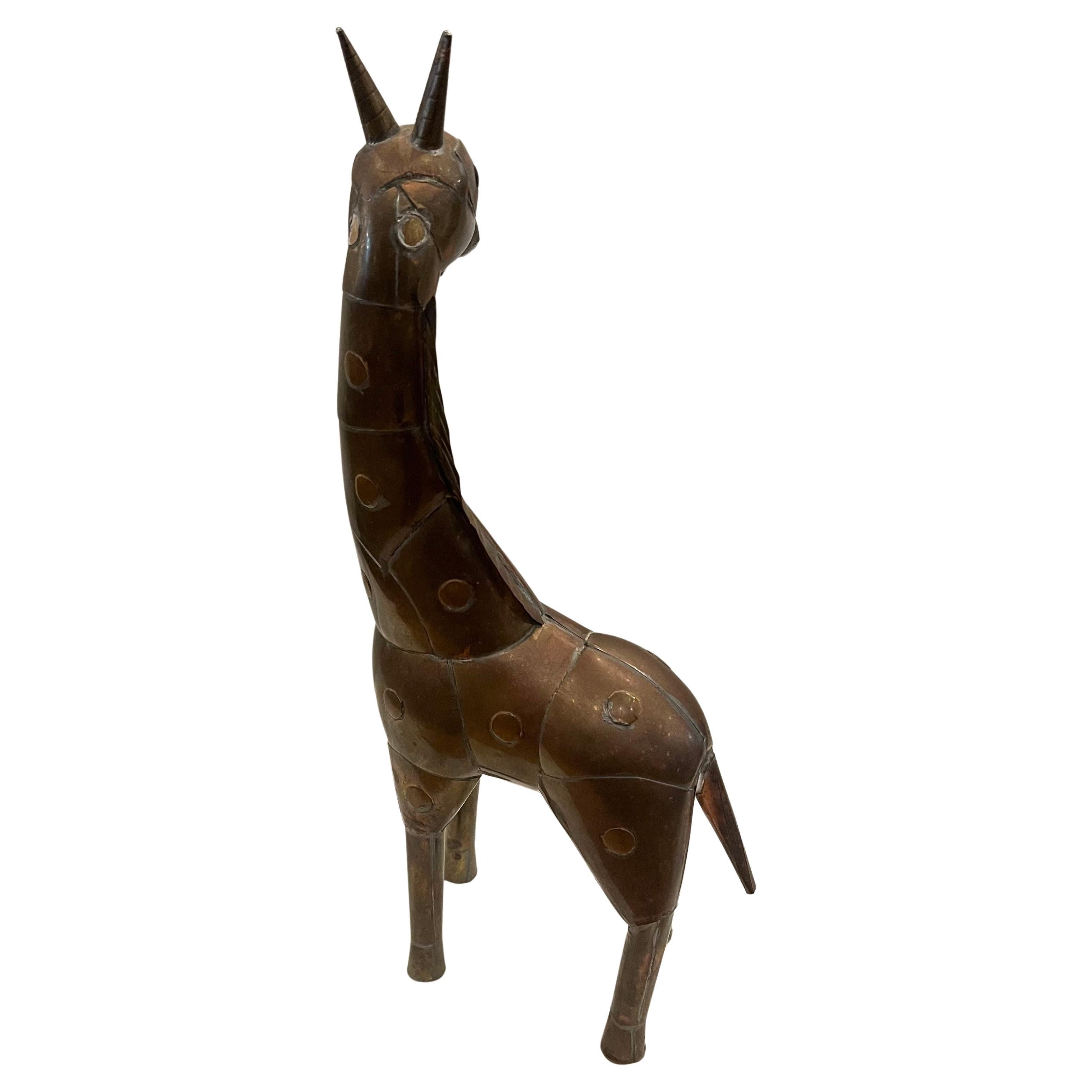 Escultura Jirafa de latón patinado y cobre de Sergio Bustamante Latón en venta